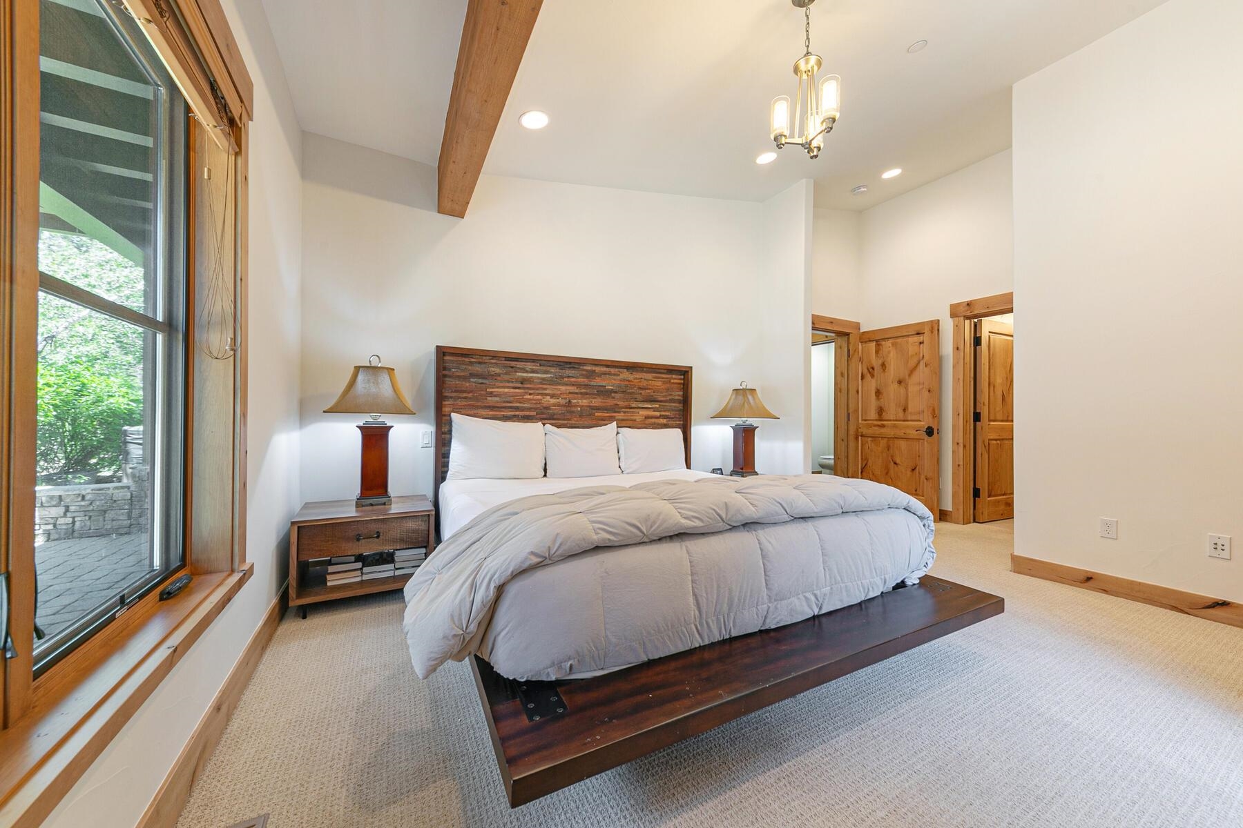 10136 Sagebrush Court, Truckee, CA, 96161