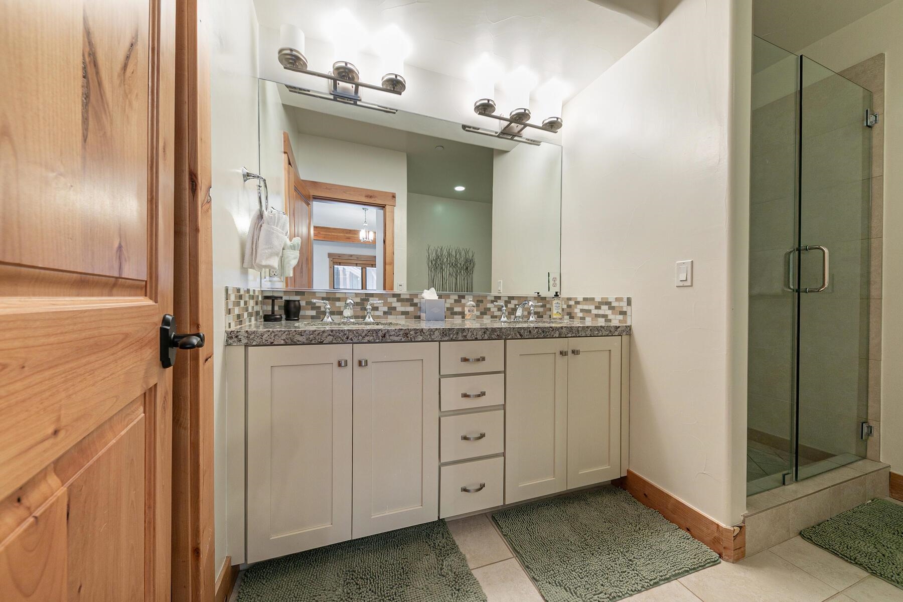 10136 Sagebrush Court, Truckee, CA, 96161