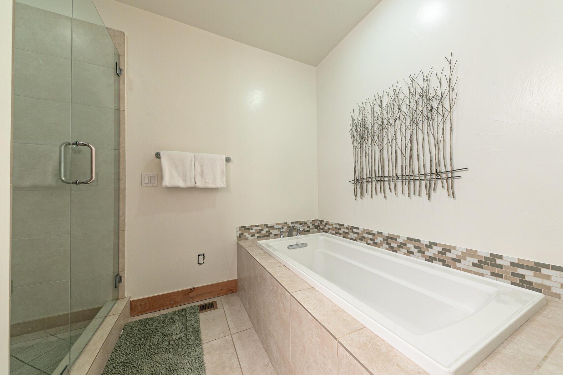 10136 Sagebrush Court, Truckee, CA, 96161