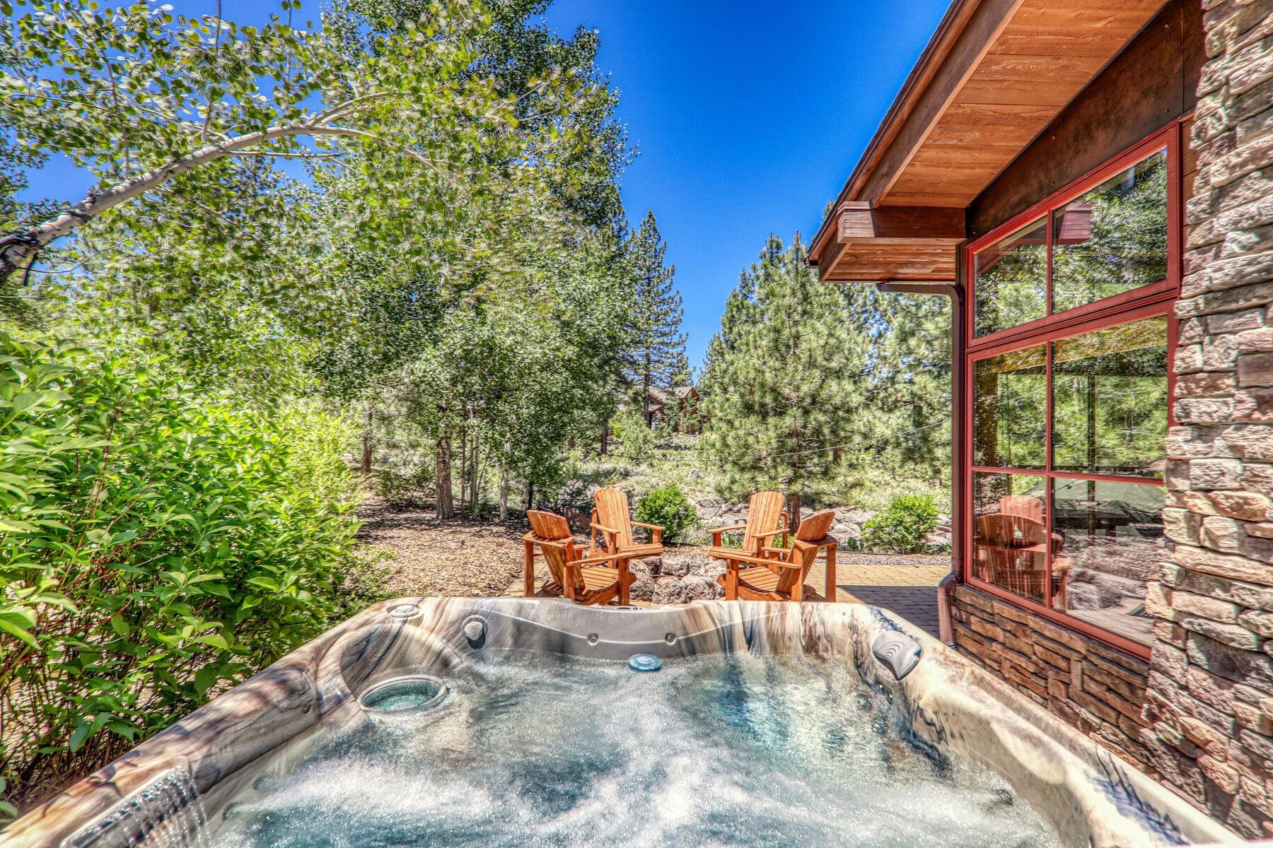 10136 Sagebrush Court, Truckee, CA, 96161