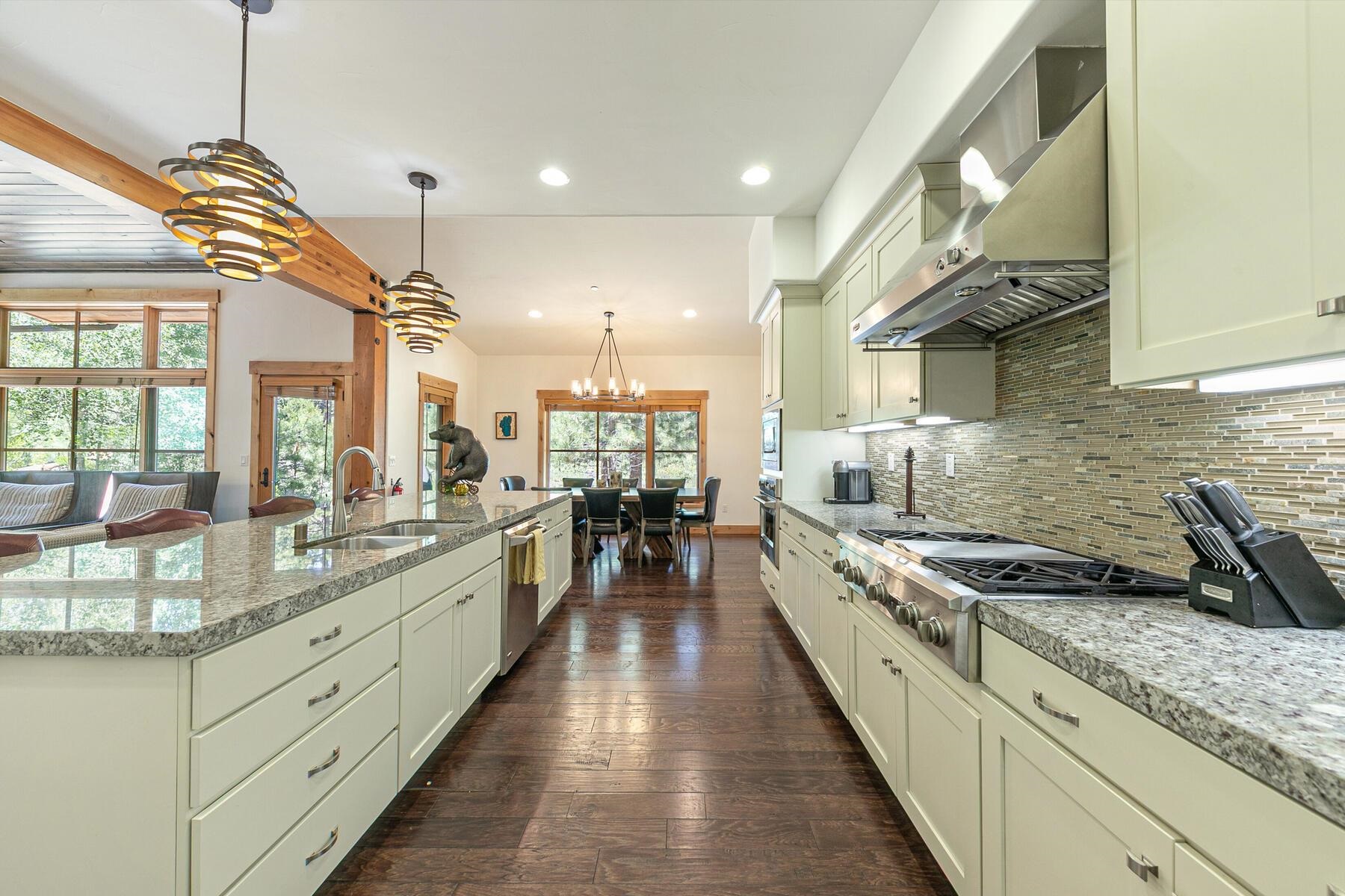 10136 Sagebrush Court, Truckee, CA, 96161