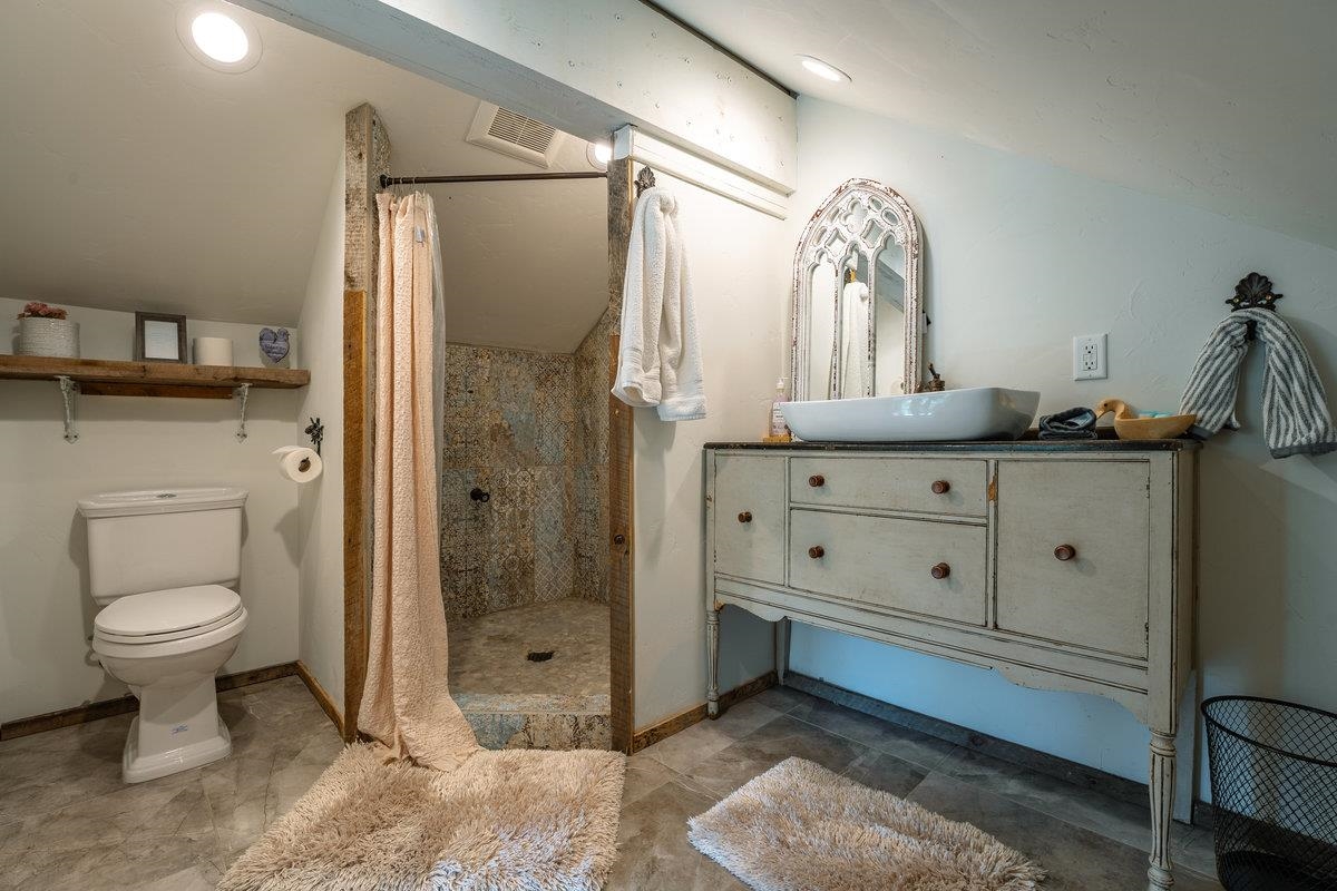 200 Main Street, Sierraville, CA, 96126-0112