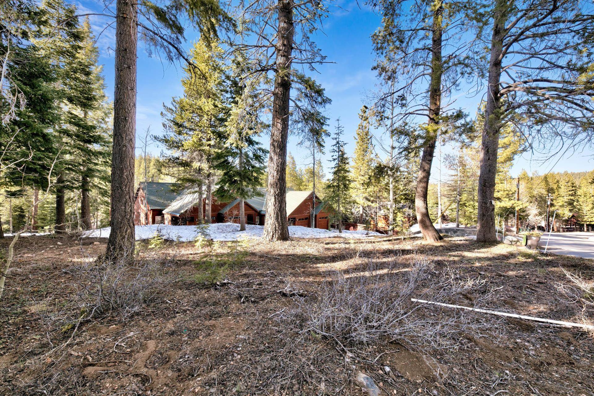 12800 Zurich Place, Truckee, CA, 96161