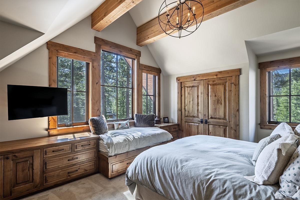 8186 Valhalla Drive, Truckee, CA, 96161