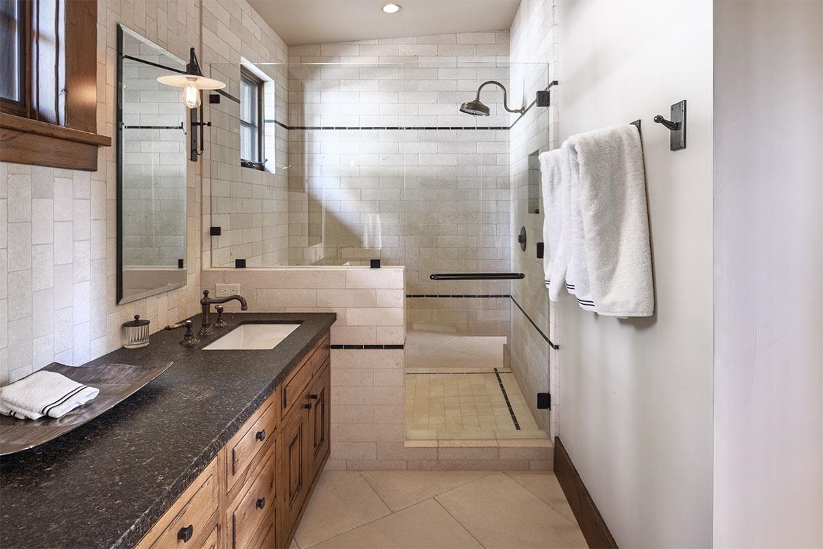 8186 Valhalla Drive, Truckee, CA, 96161