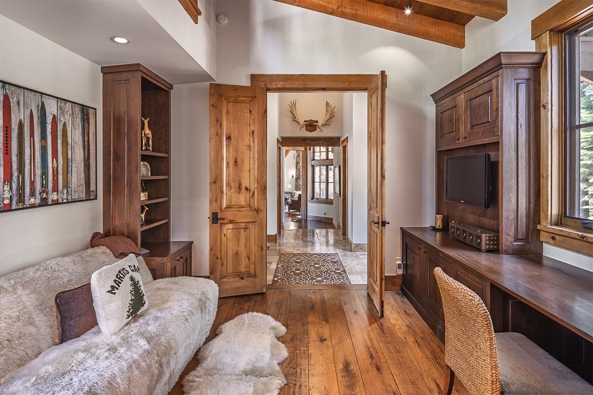 8186 Valhalla Drive, Truckee, CA, 96161