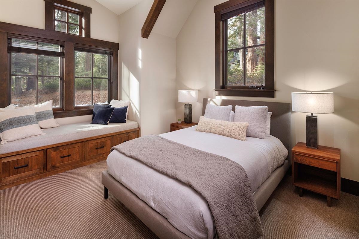 8221 Valhalla Drive, Truckee, CA, 96161