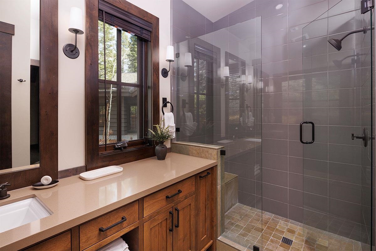 8221 Valhalla Drive, Truckee, CA, 96161