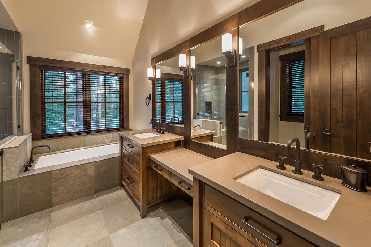 8221 Valhalla Drive, Truckee, CA, 96161