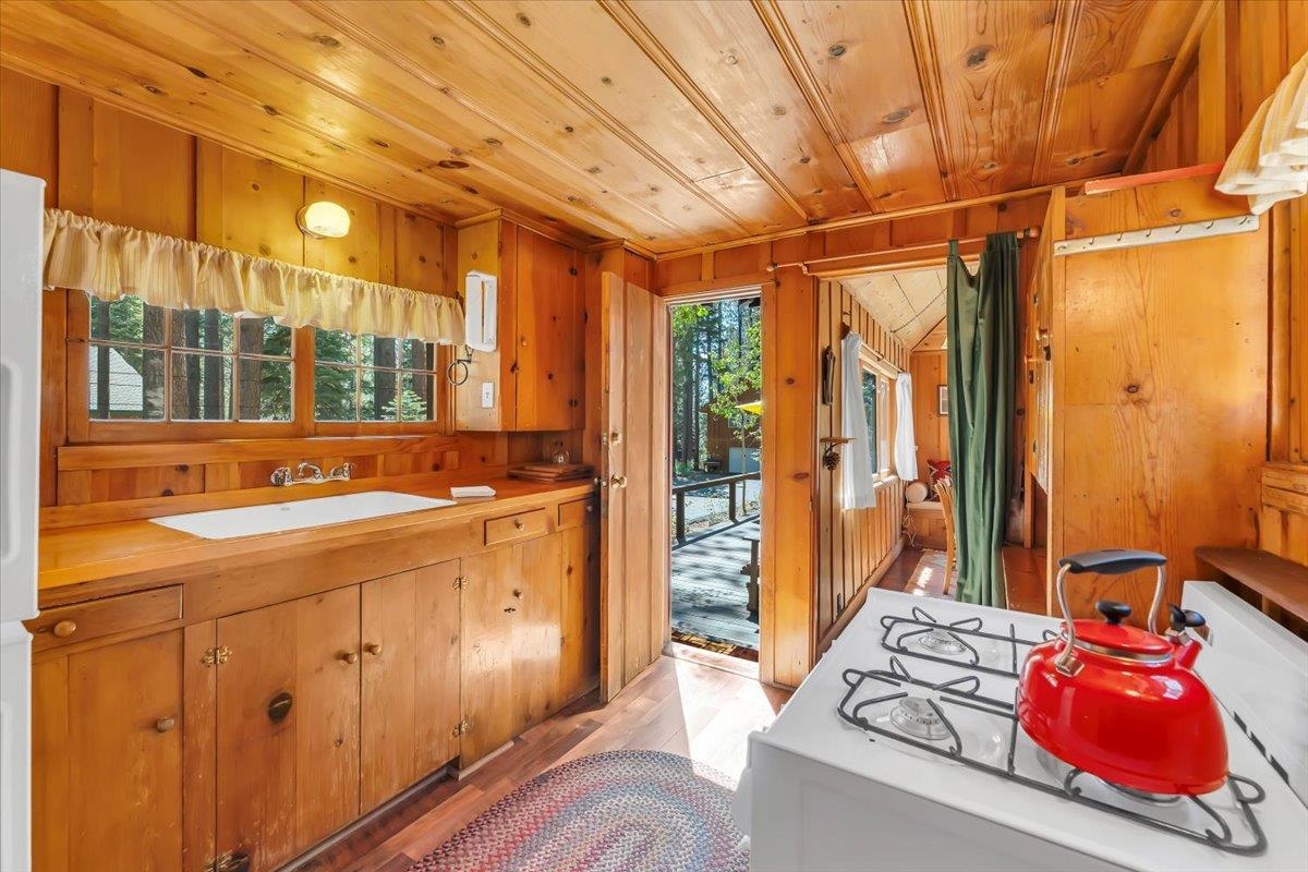 7873 North Avenue, Tahoe Vista, CA, 96148