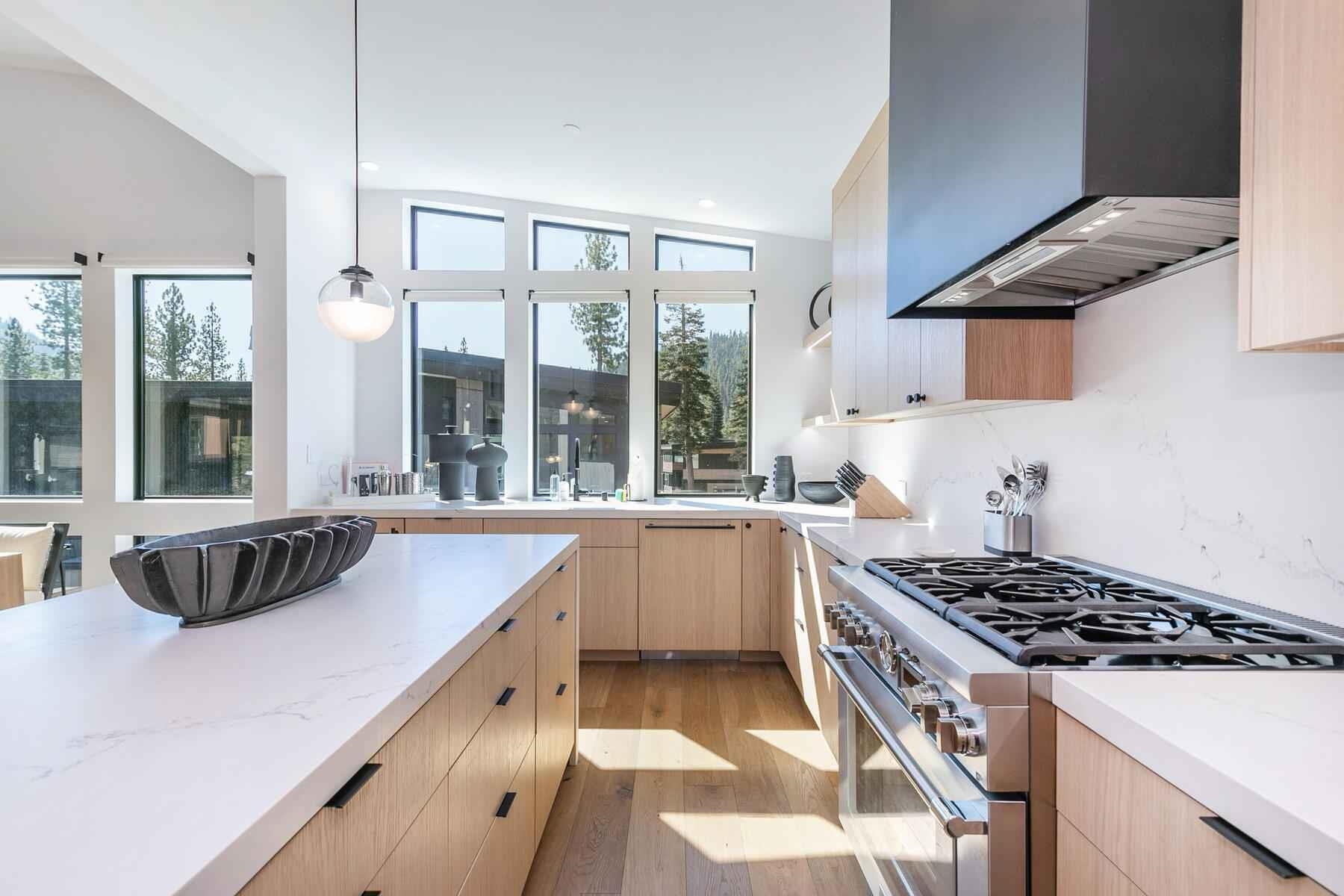 339 Palisades Circle