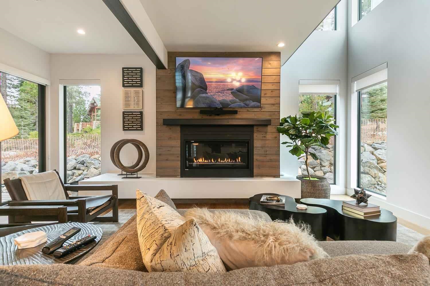 342 Palisades Circle