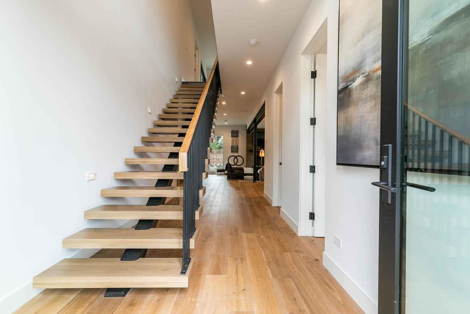 342 Palisades Circle