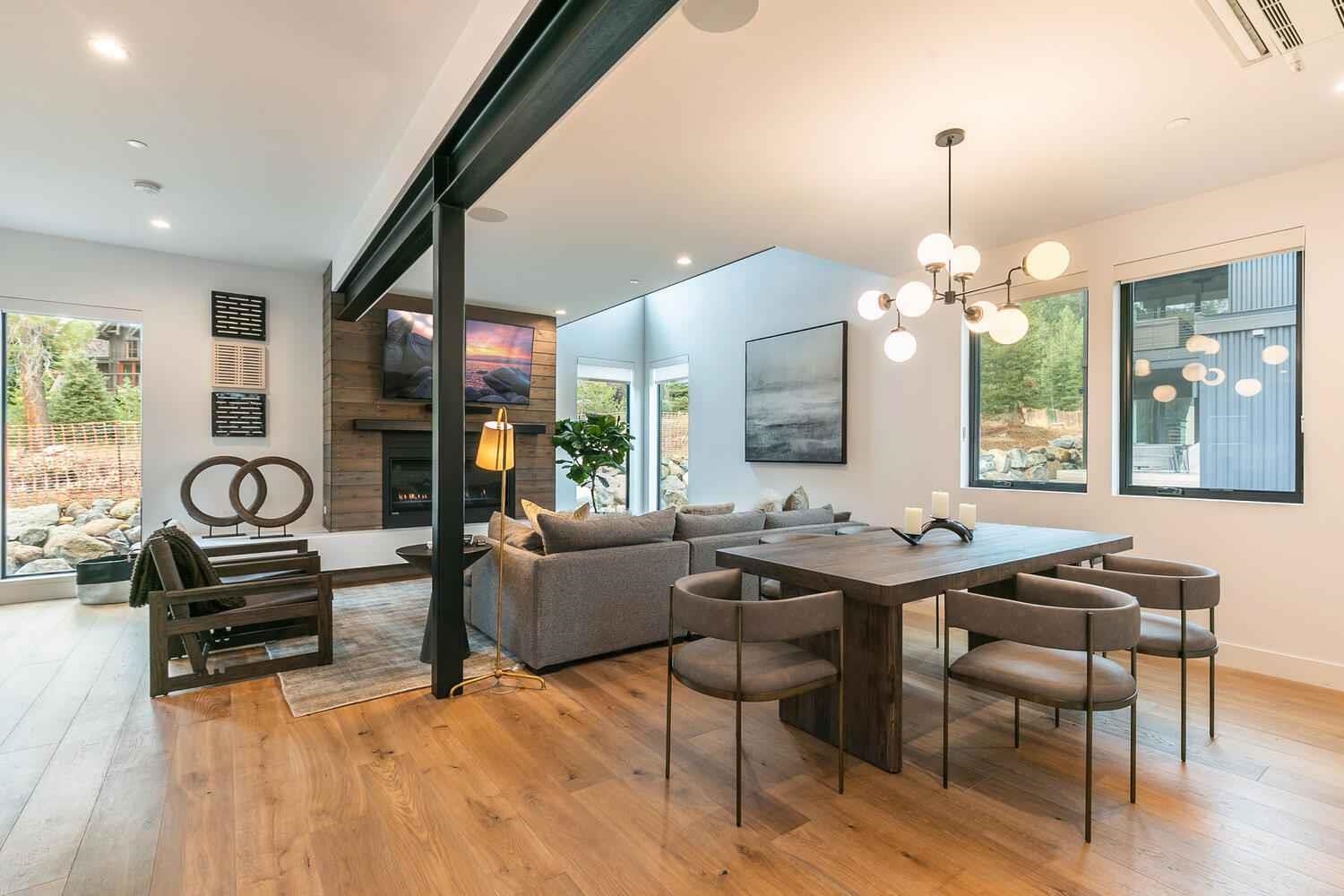 342 Palisades Circle