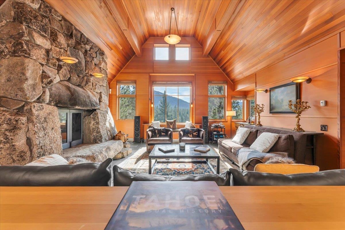 260 Laura Knight, Truckee, CA, 96161