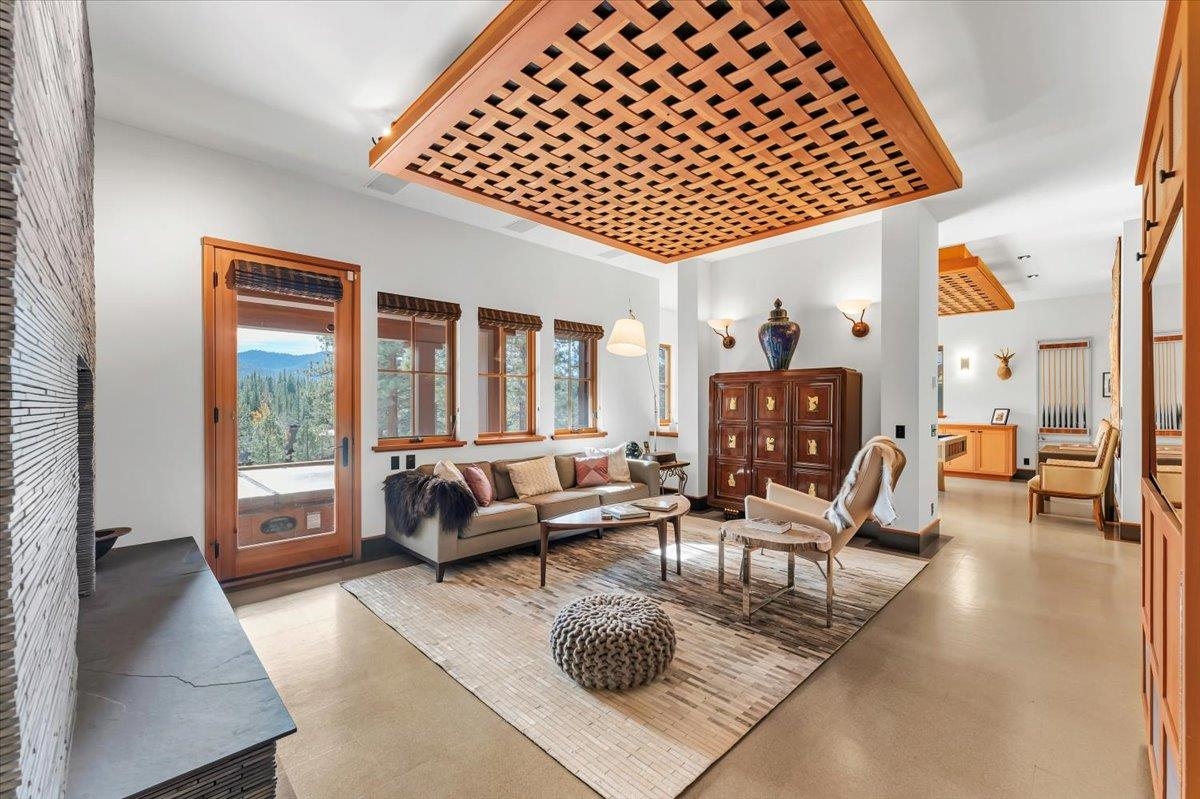 260 Laura Knight, Truckee, CA, 96161