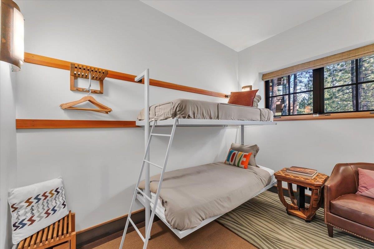 260 Laura Knight, Truckee, CA, 96161