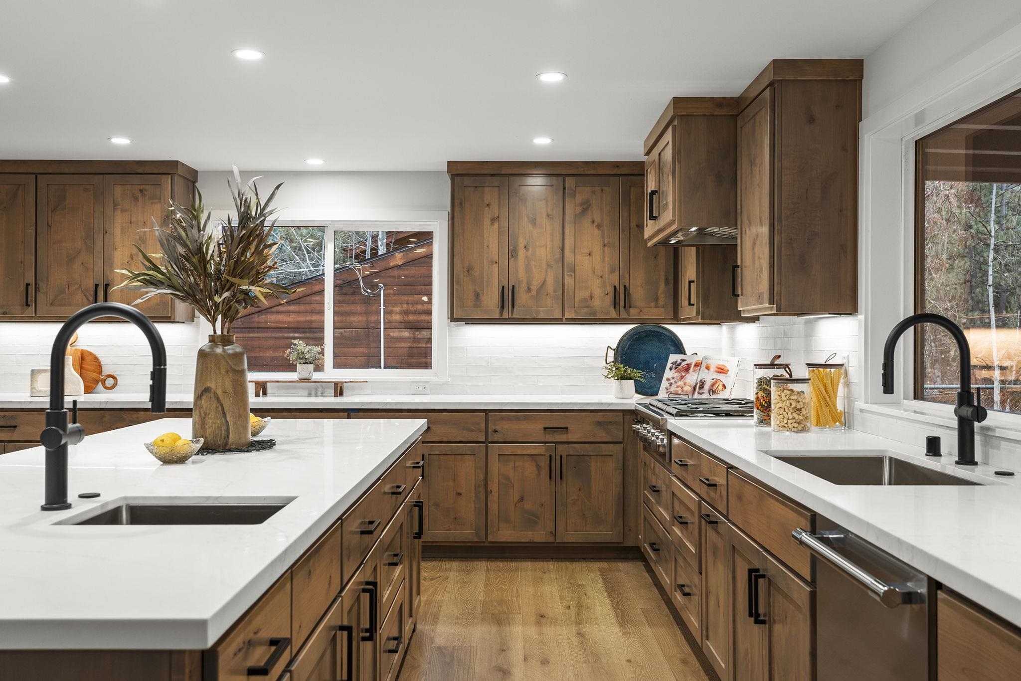 3060 Highlands Drive