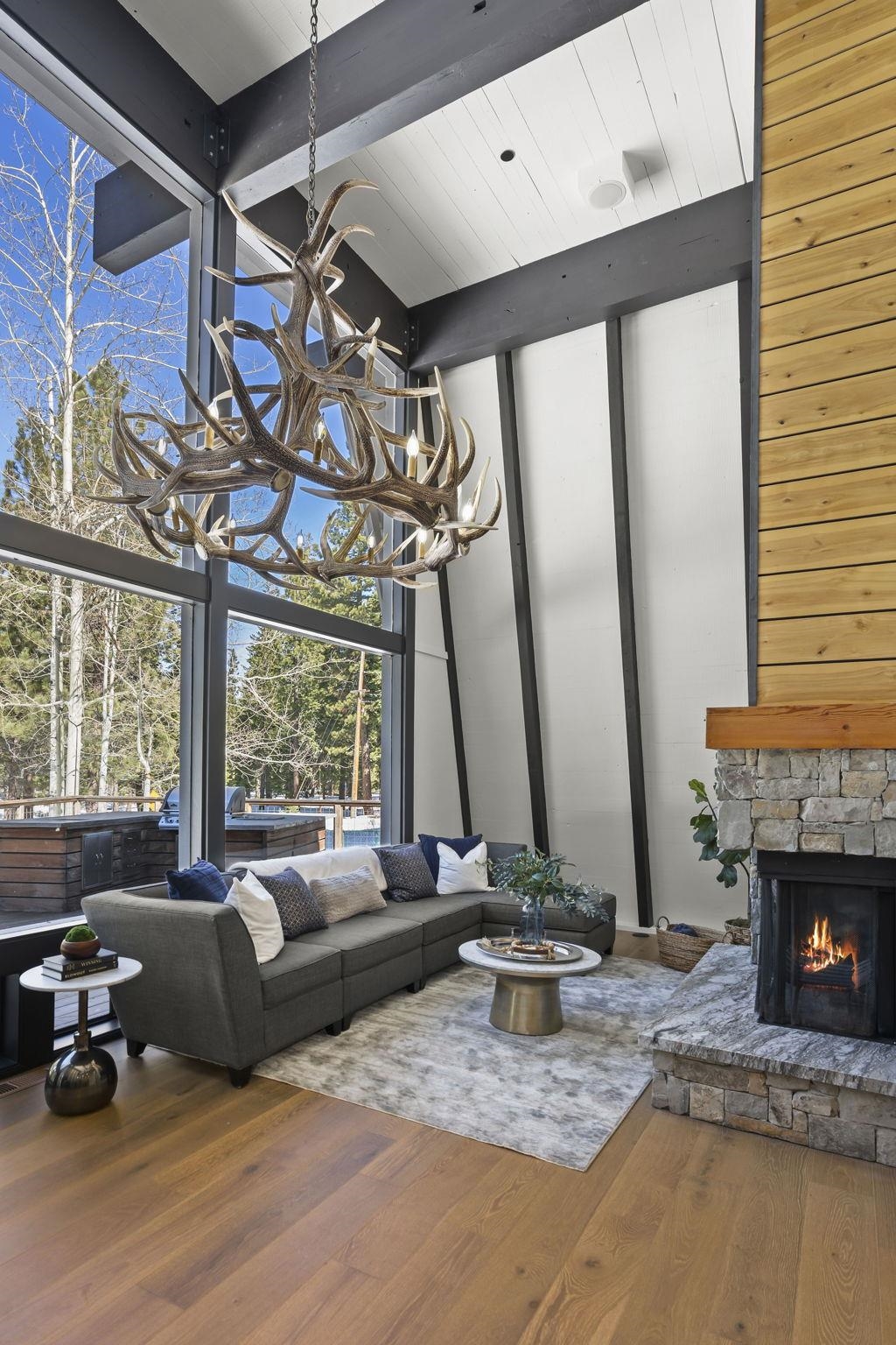 3060 Highlands Drive