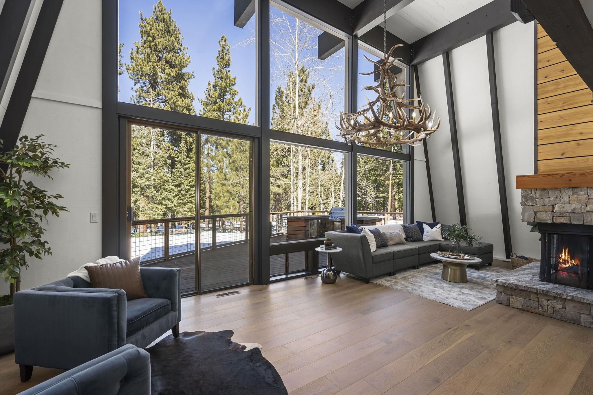 3060 Highlands Drive