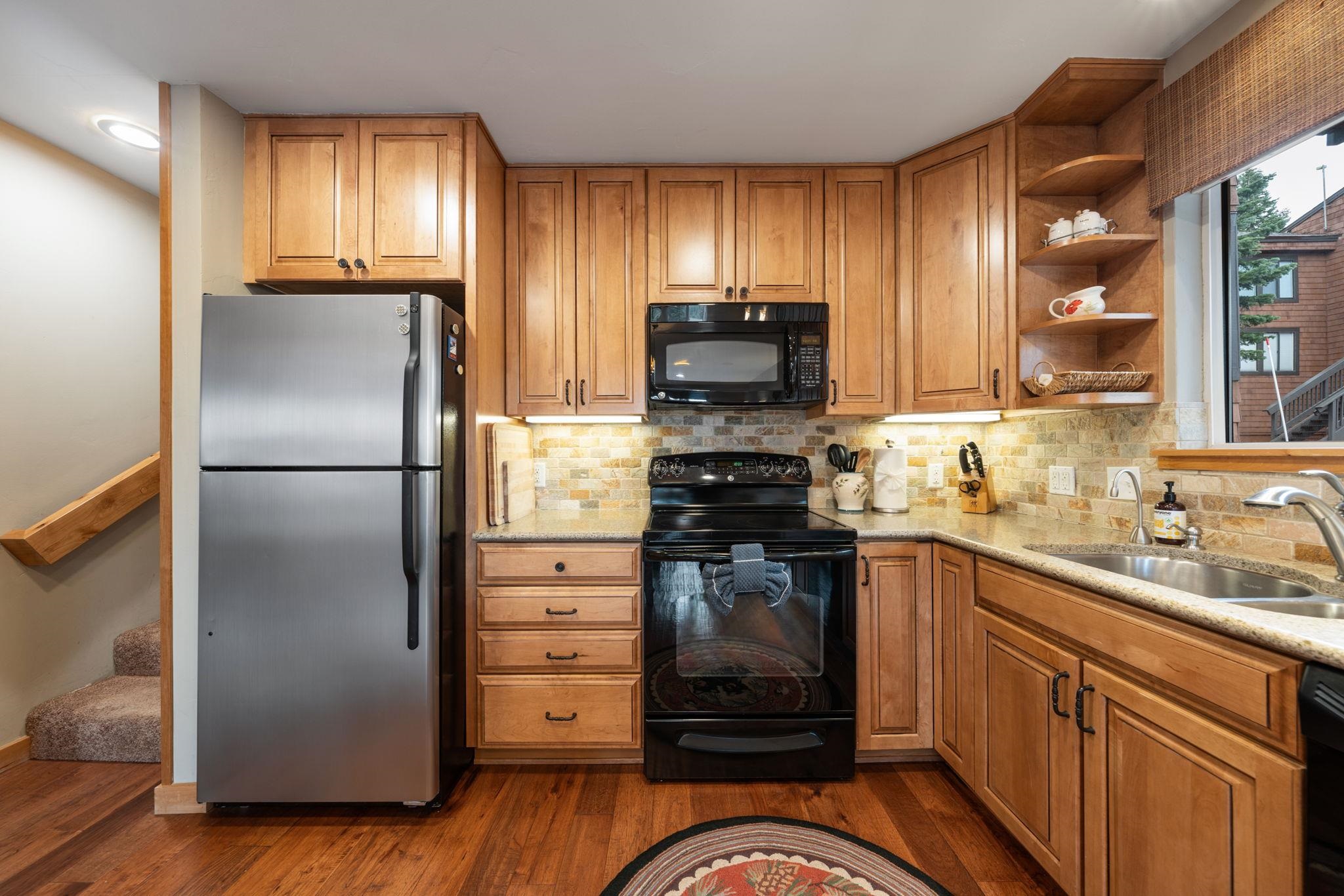 11711 Snowpeak Way #555