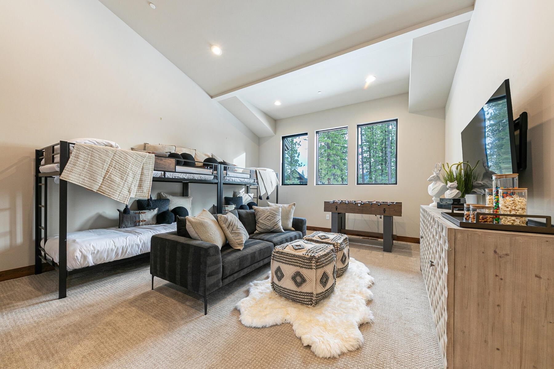 10232 Modane Place, Truckee, CA, 96161