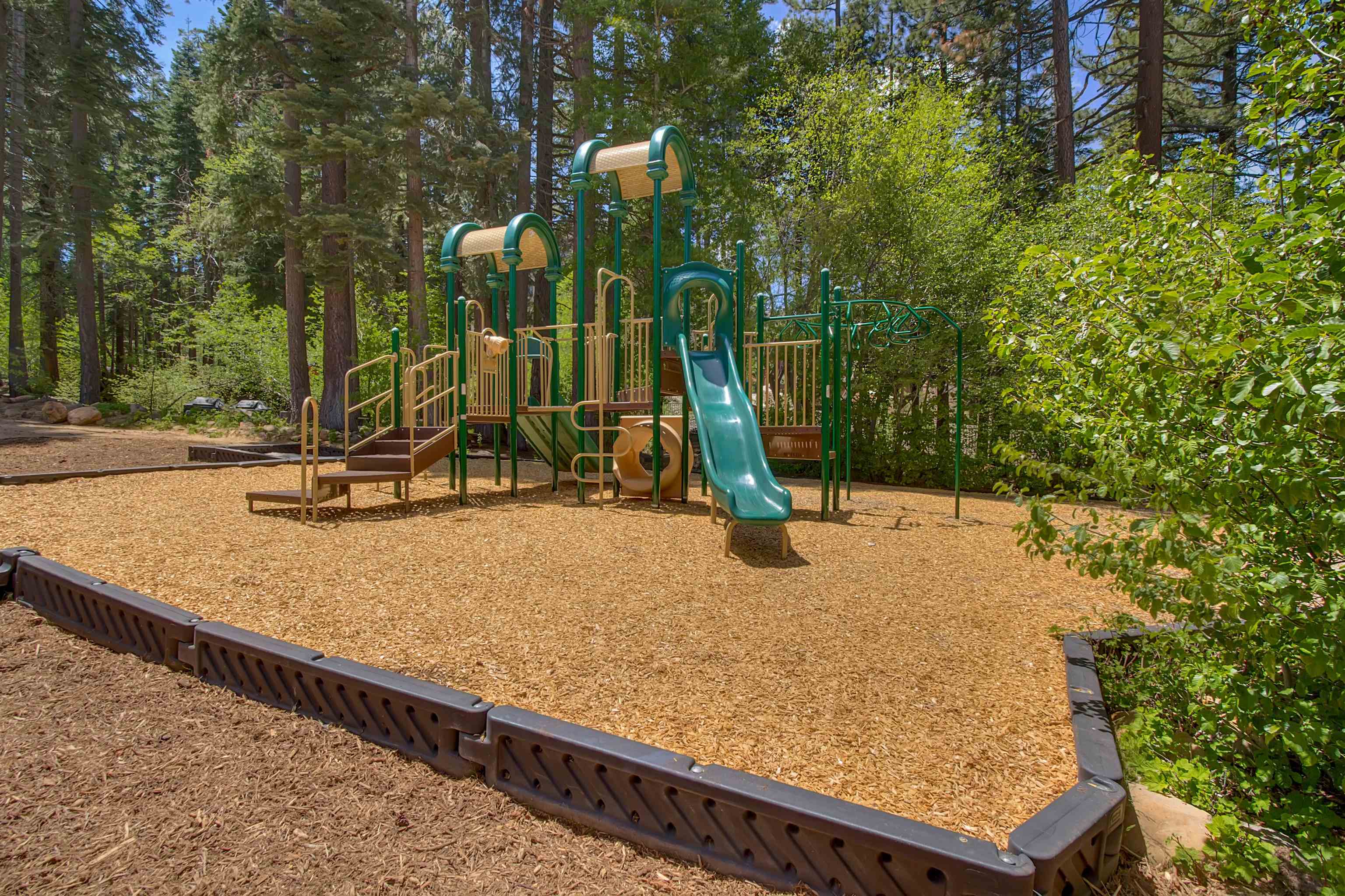3180 Aspen Grove