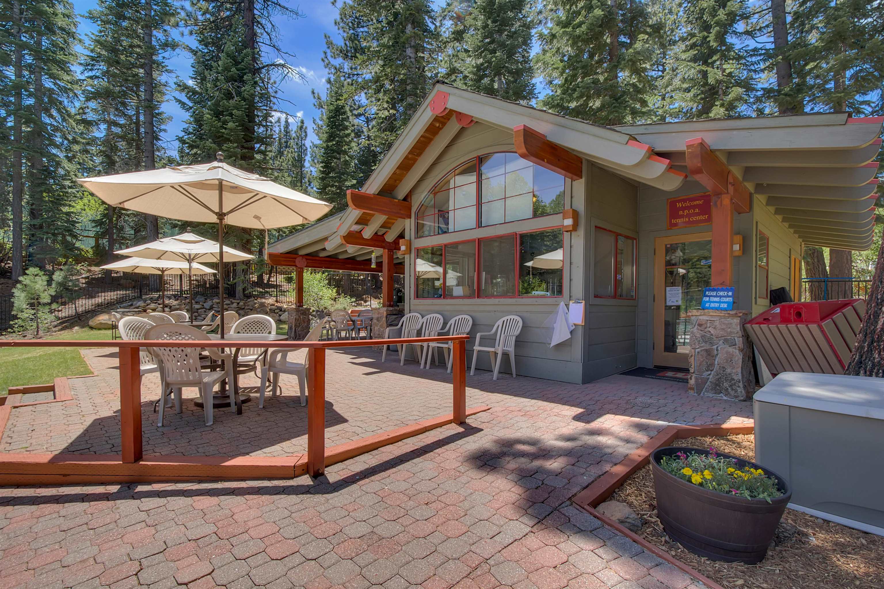 3180 Aspen Grove