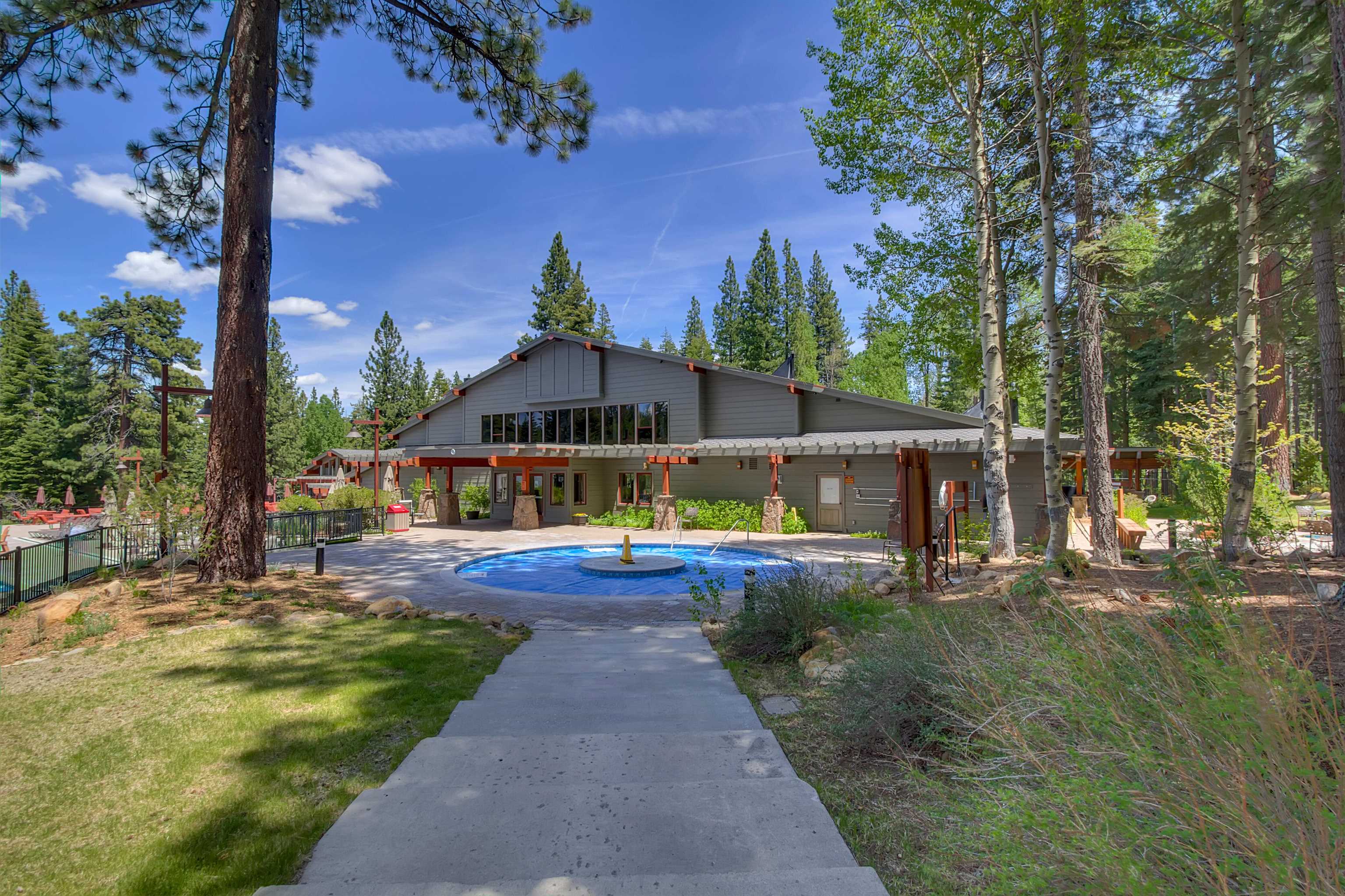3180 Aspen Grove