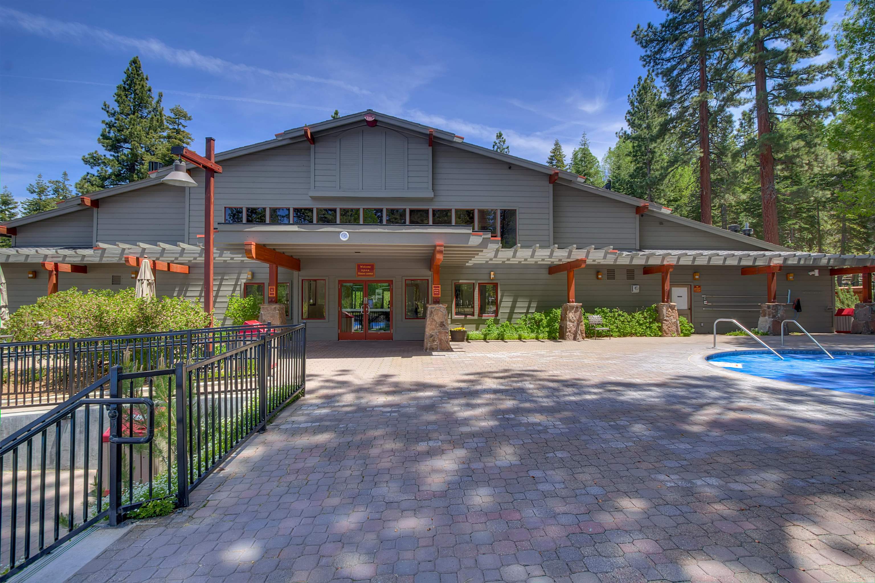 3180 Aspen Grove