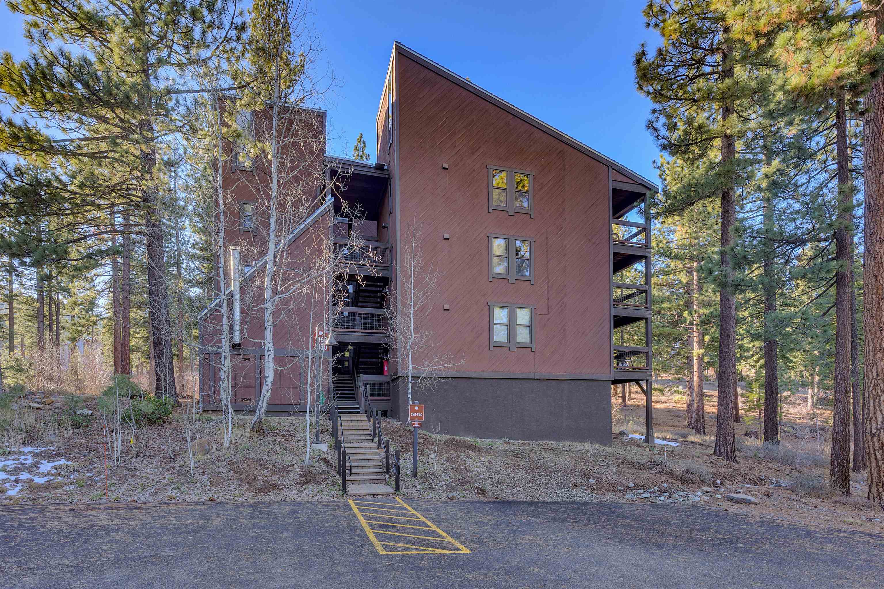 3180 Aspen Grove