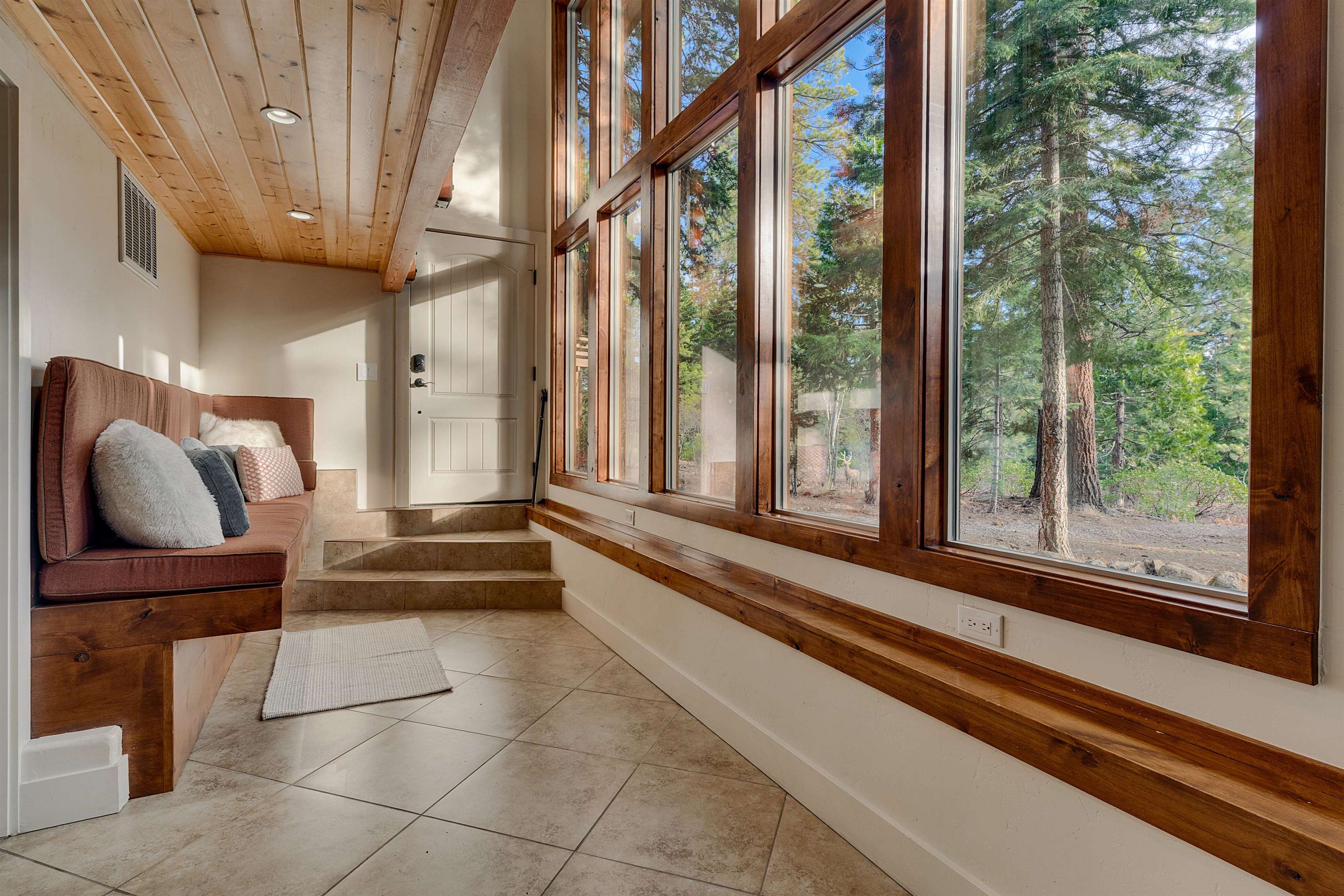 1055 Trent Lane