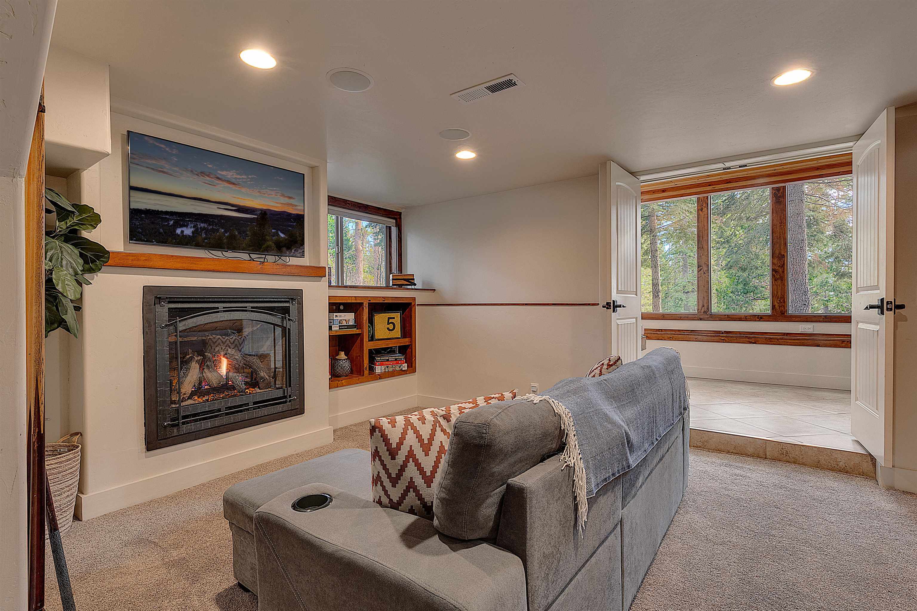 1055 Trent Lane