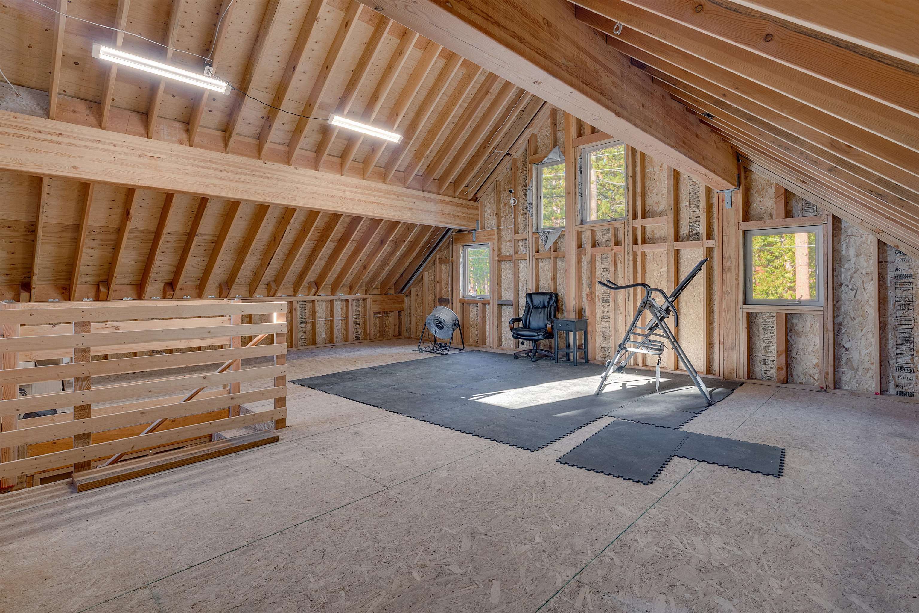 1055 Trent Lane