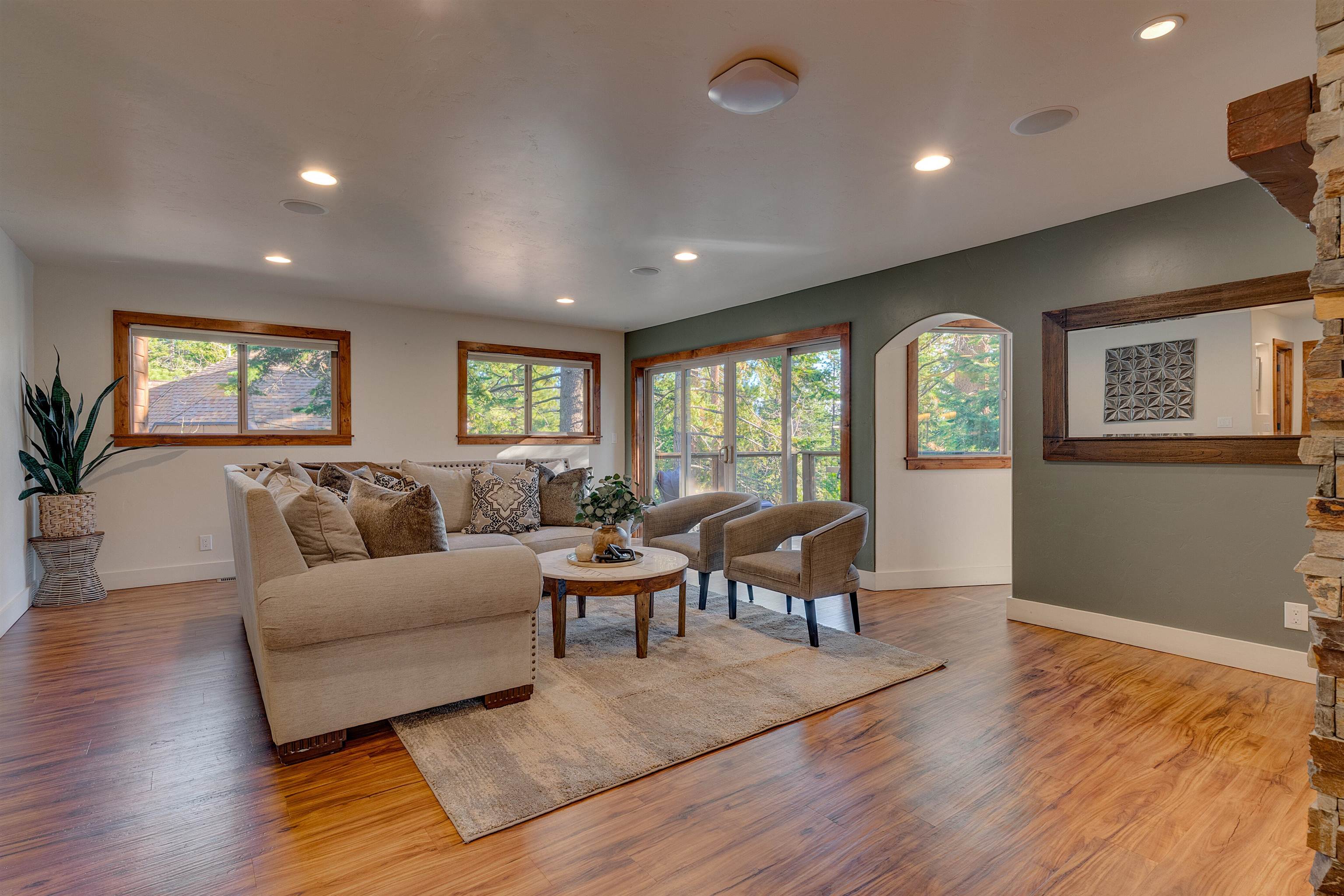1055 Trent Lane