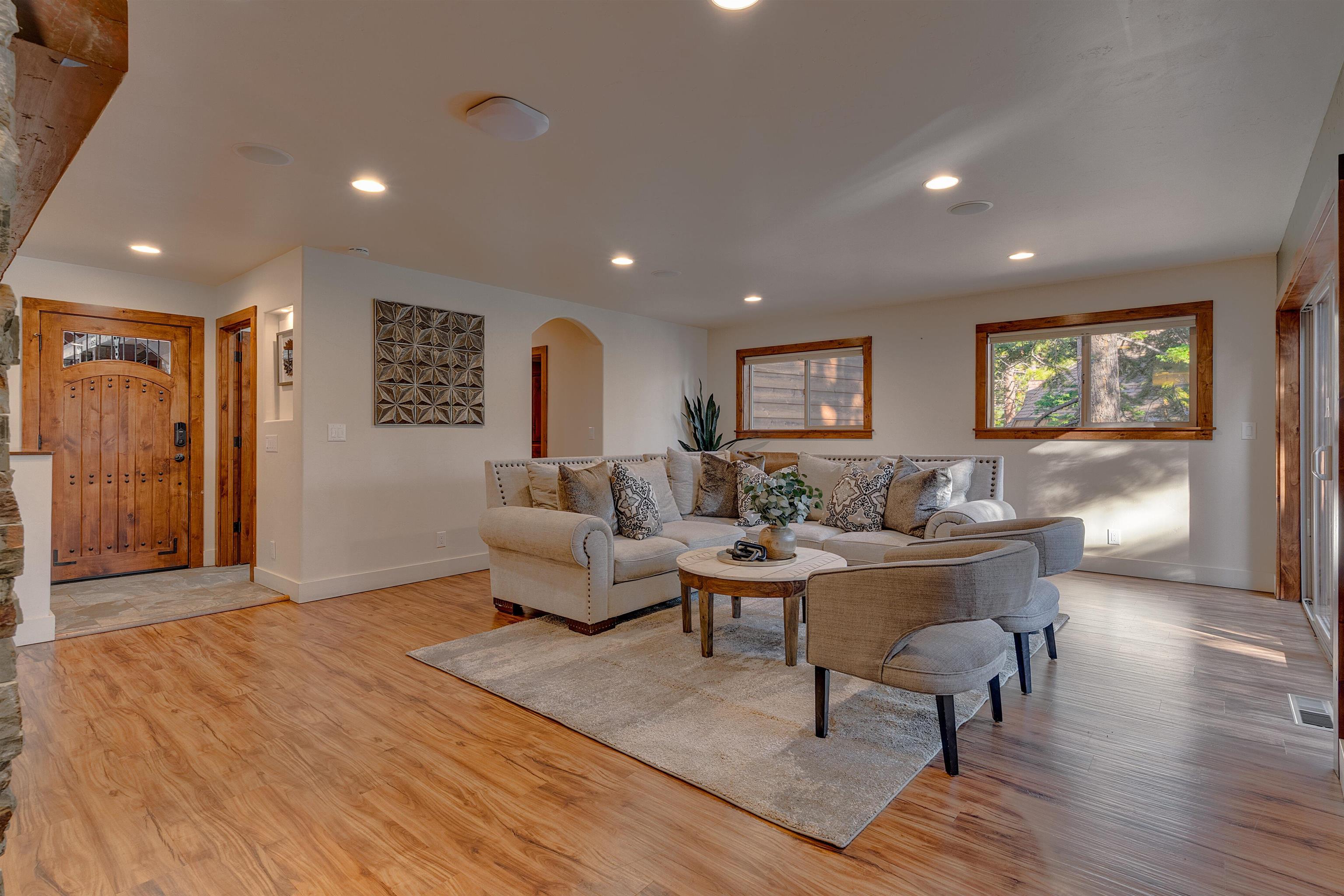 1055 Trent Lane