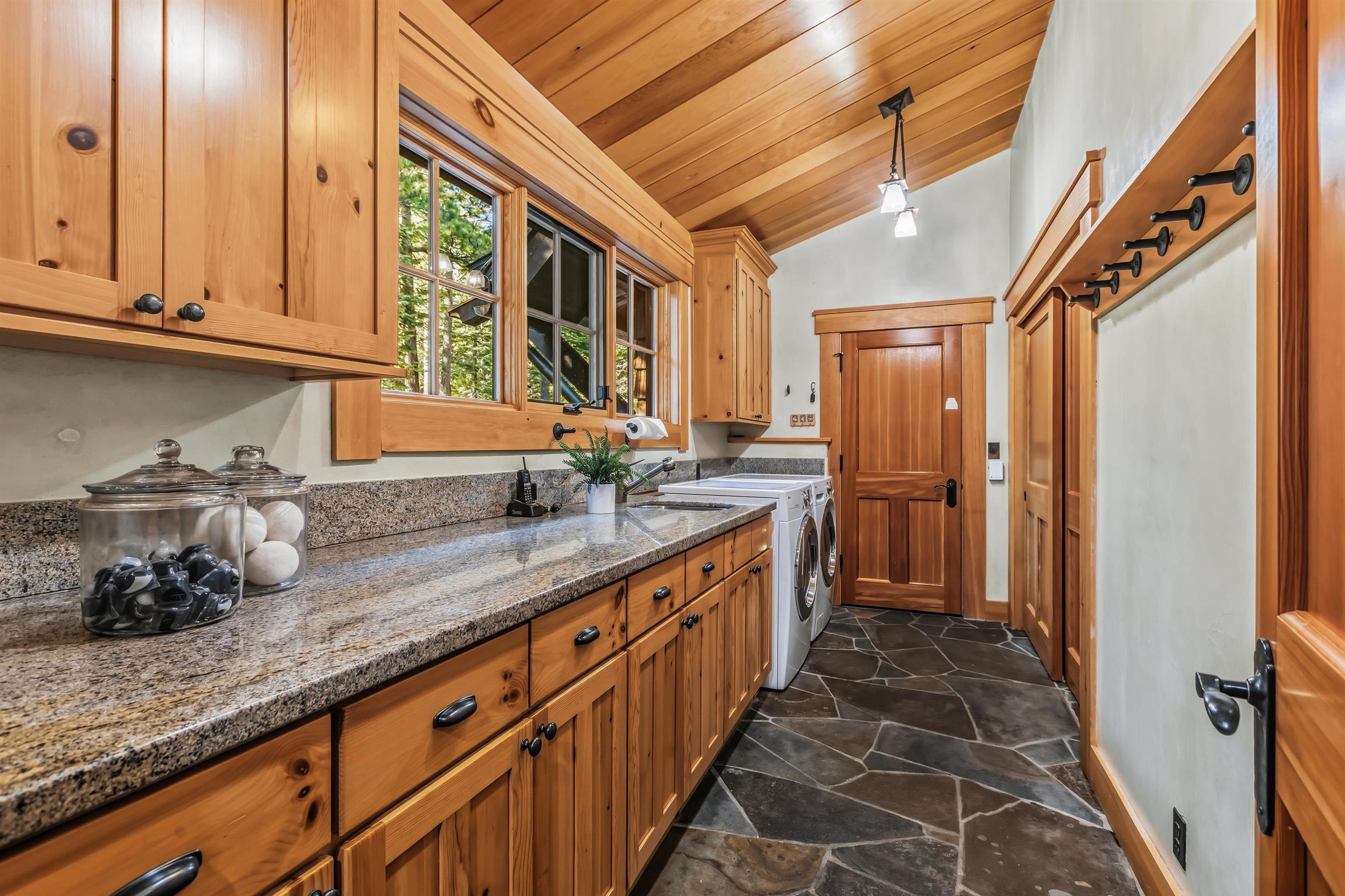 8745 Lahontan Drive, Truckee, CA, 96161