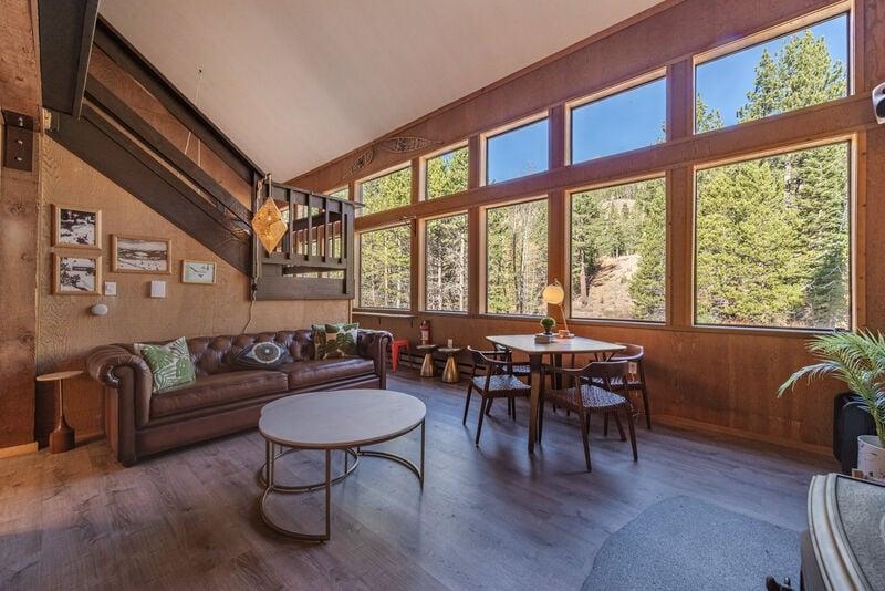 1456 Mineral Springs Trail