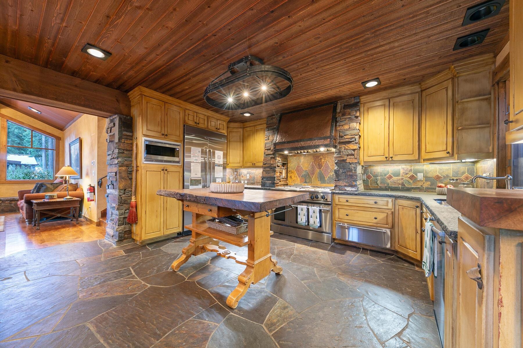 1768 Grouse Ridge Road, Truckee, CA, 96161