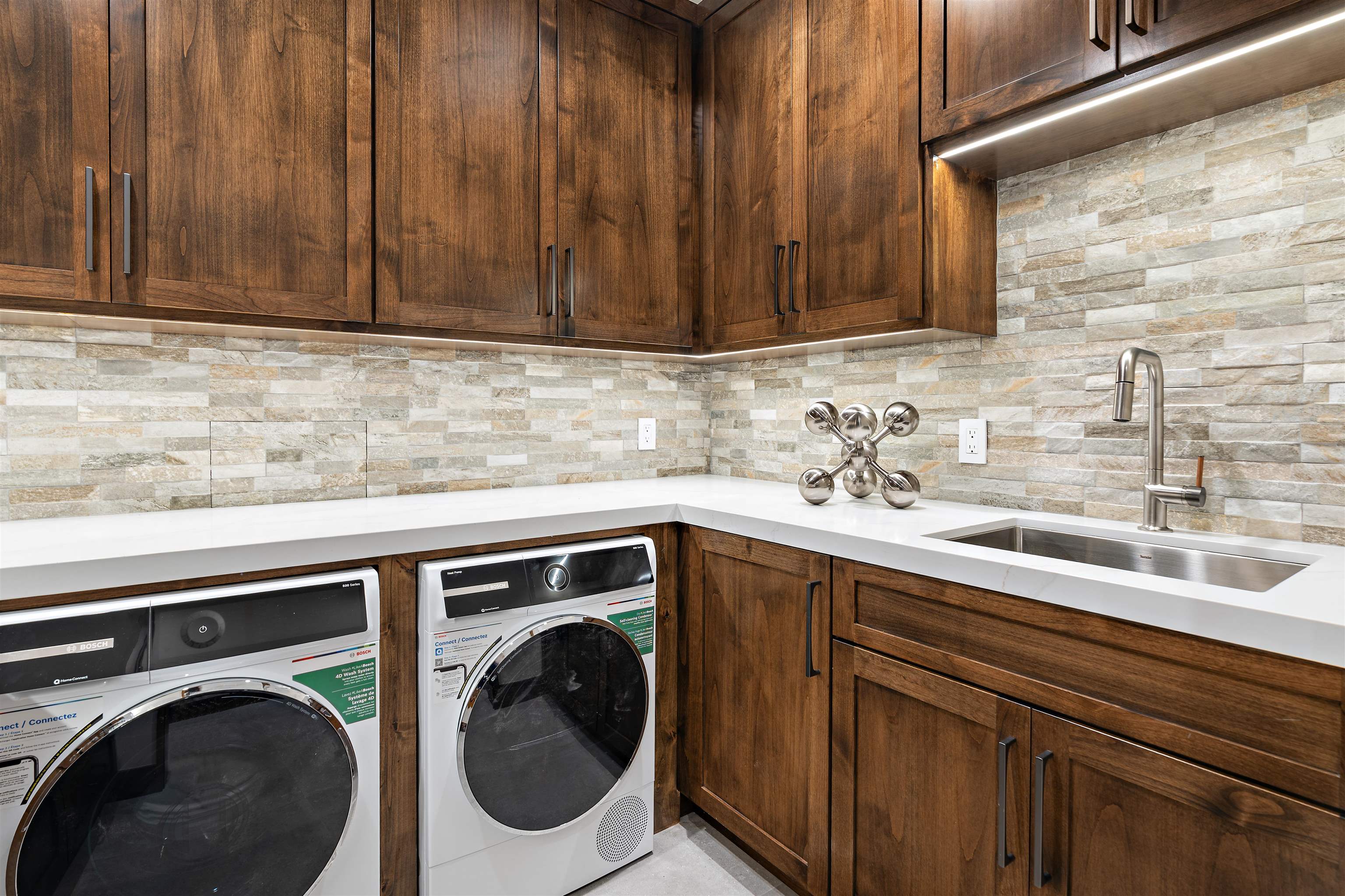 9337 Heartwood Drive, Truckee, CA, 96161