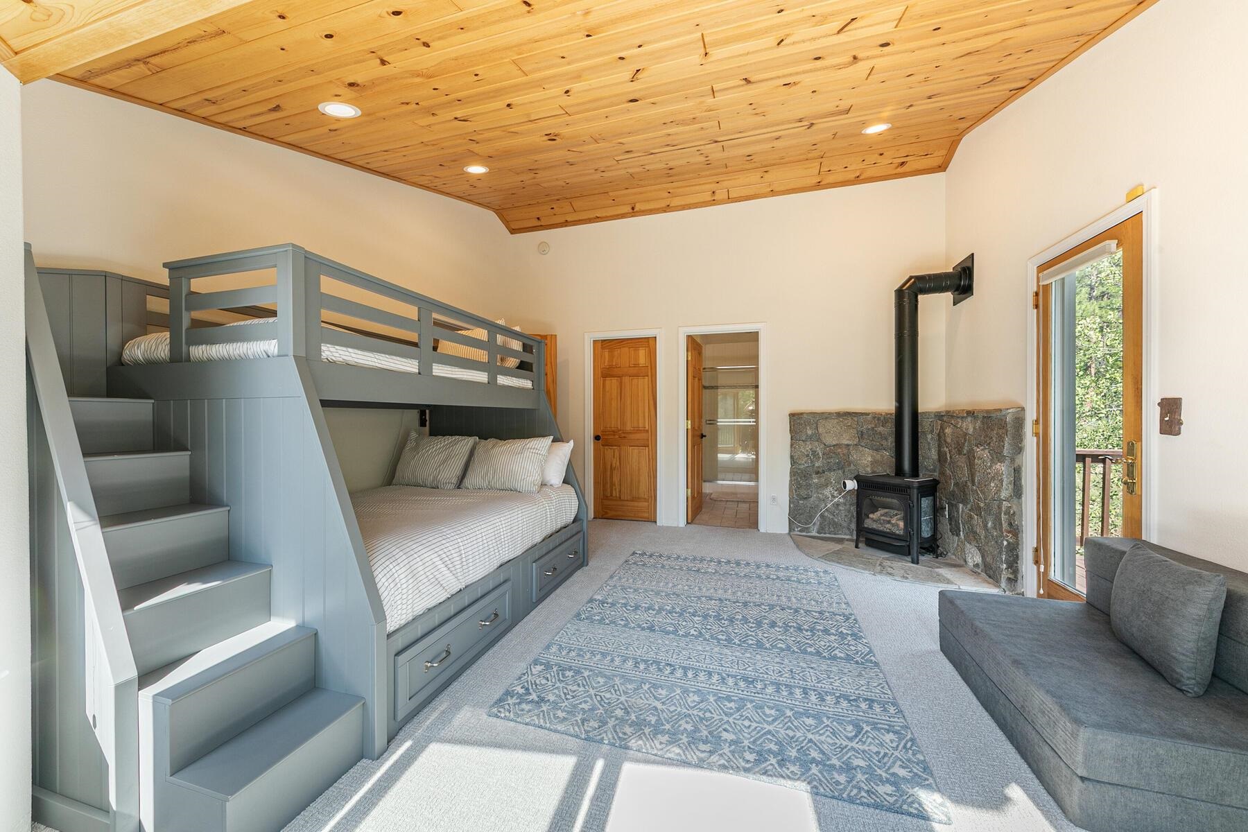 300 Skidder Trail, Truckee, CA, 96161