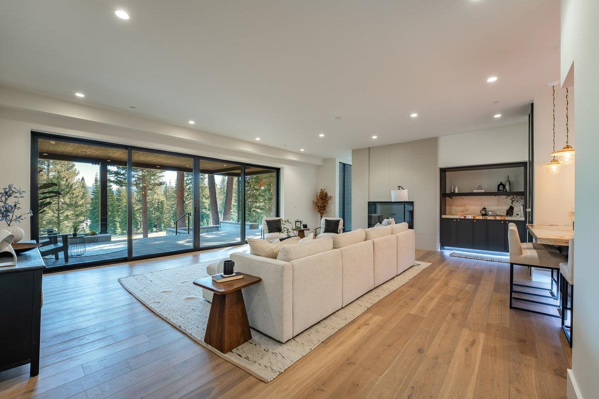 9308 Nine Bark Road, Truckee, CA, 96161