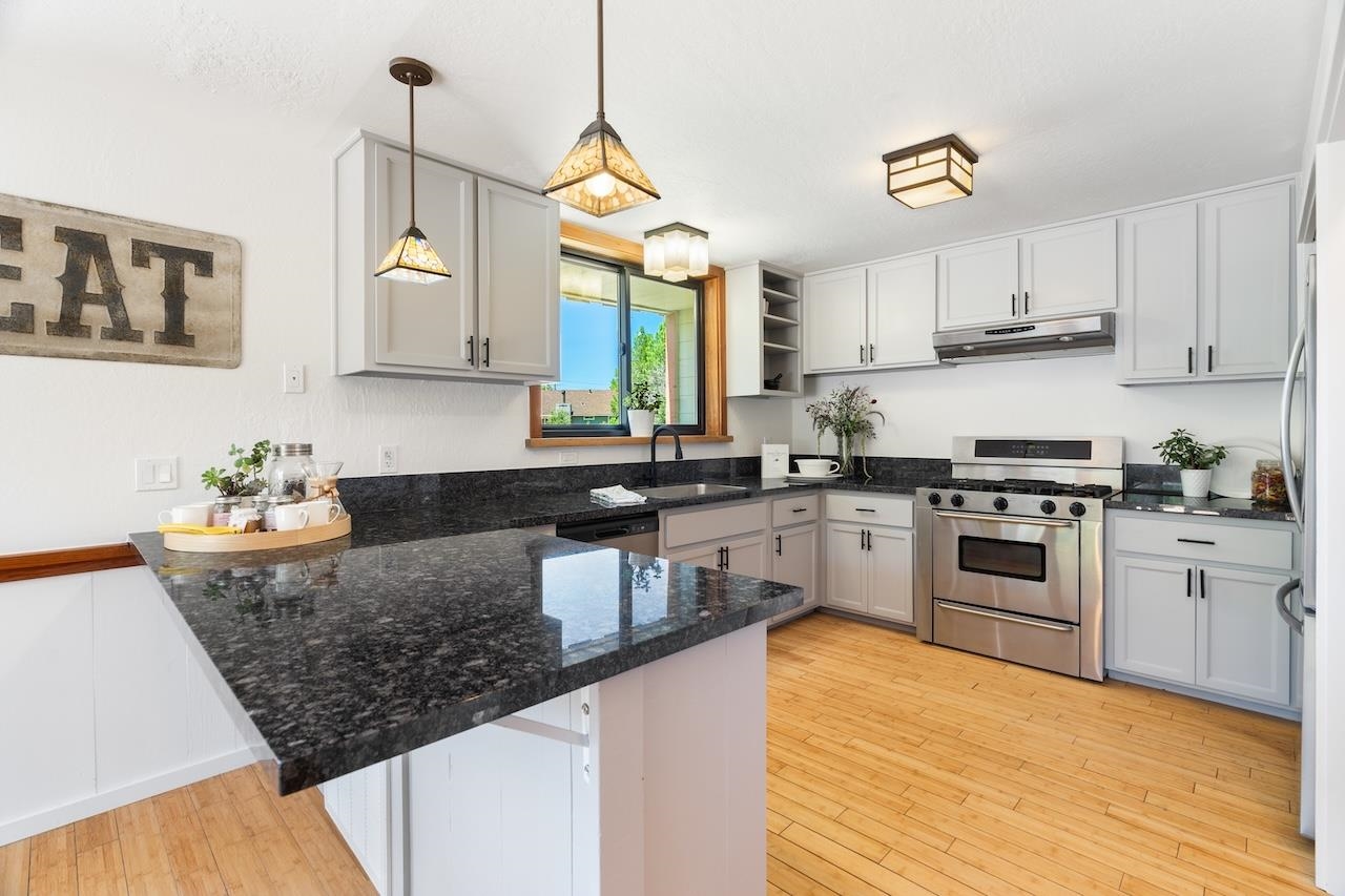 10390 Manchester Drive