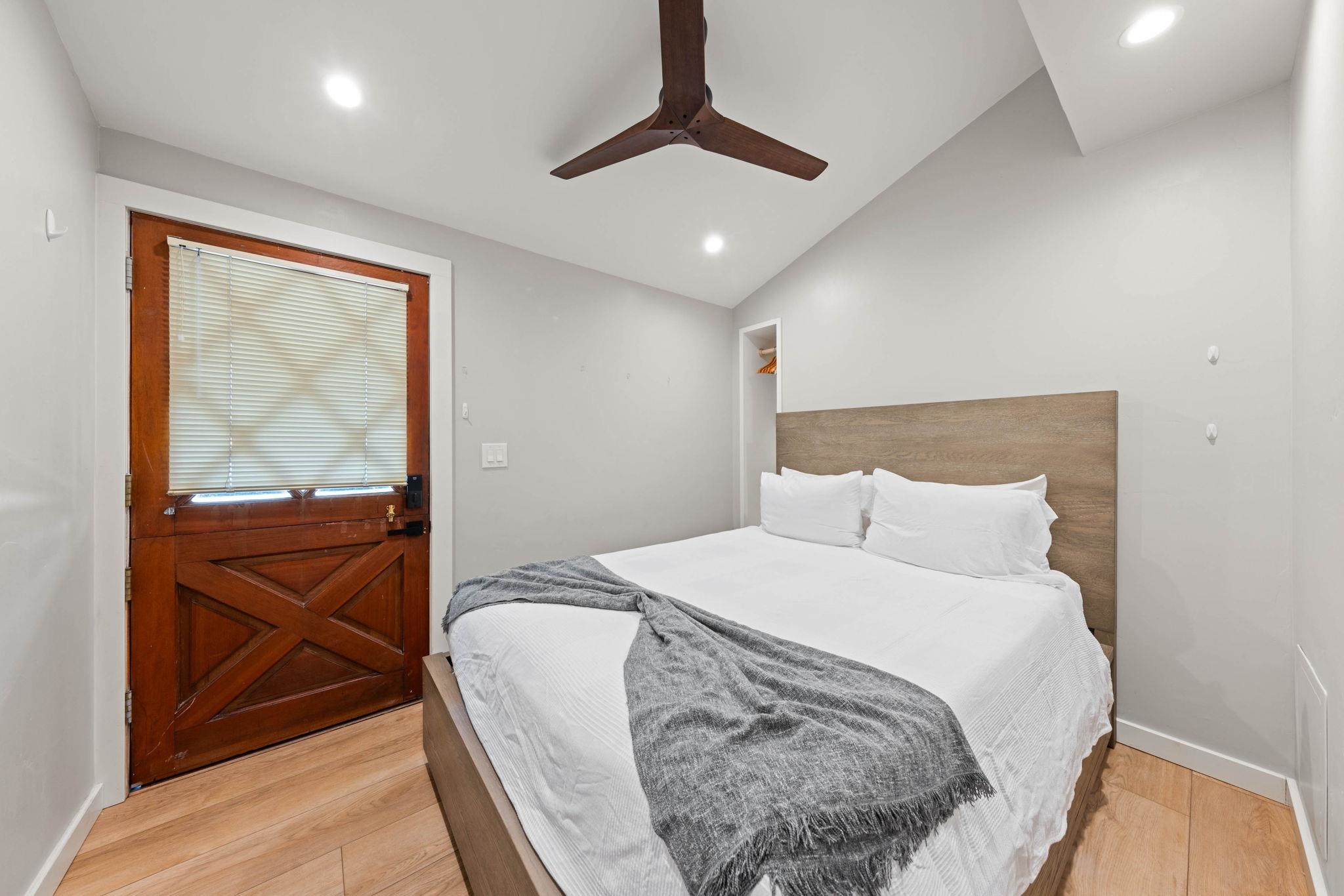 7610 North Lake Boulevard #30