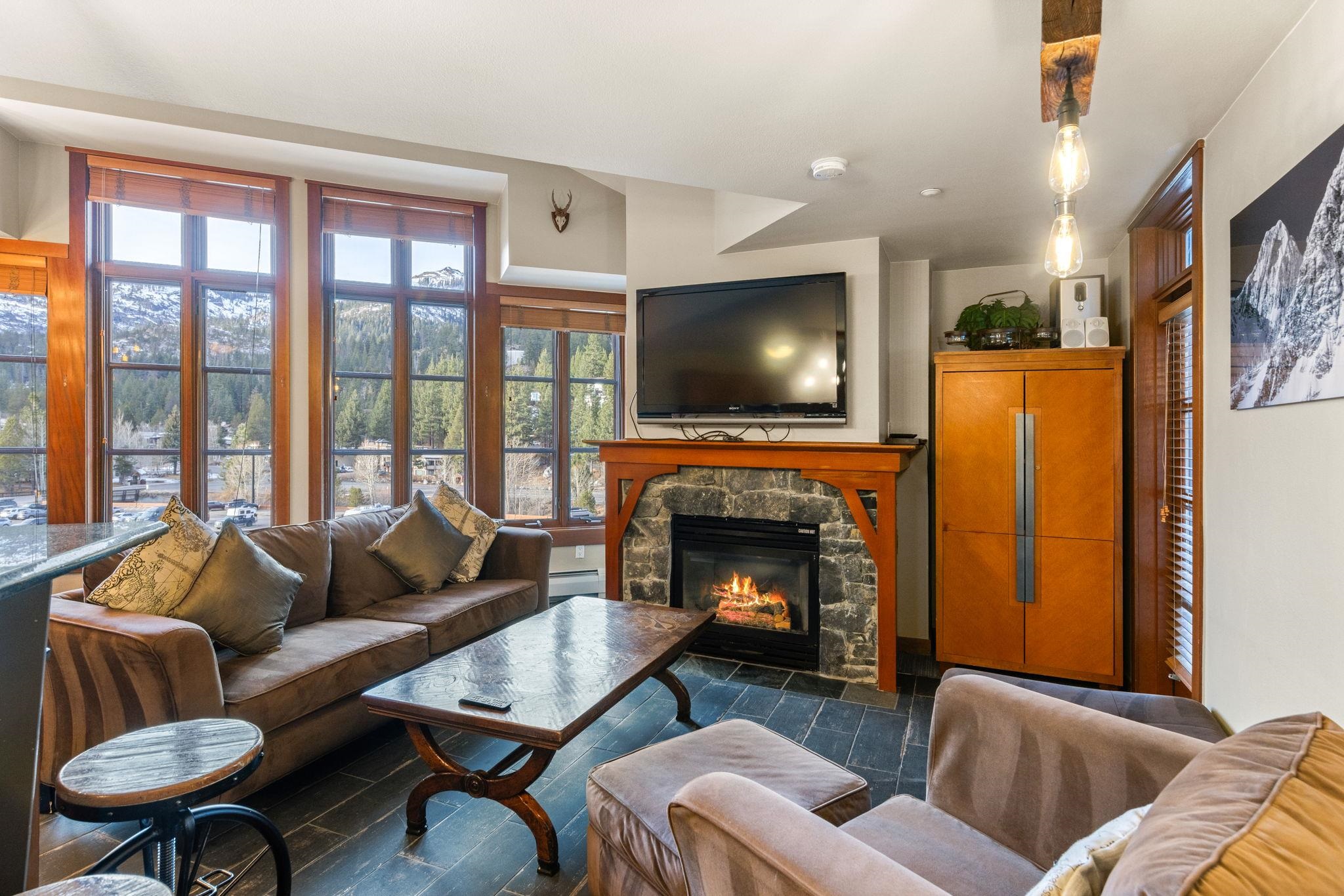 1850 Village South Road UNIT 4-417 (417 West), Olympic Valley, CA, 96146