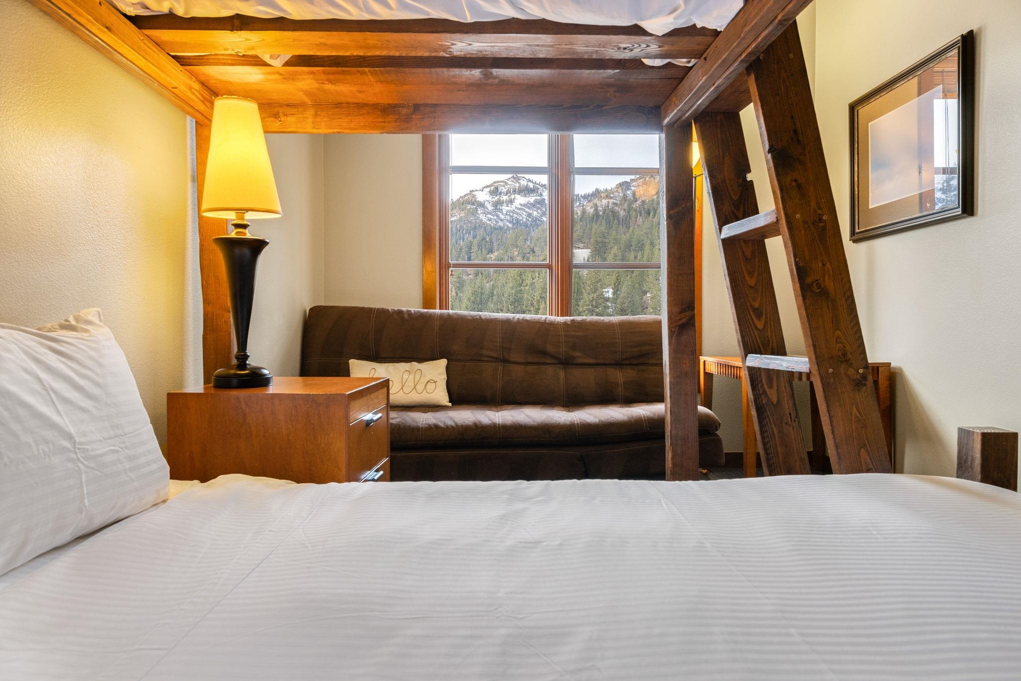 1850 Village South Road UNIT 4-417 (417 West), Olympic Valley, CA, 96146