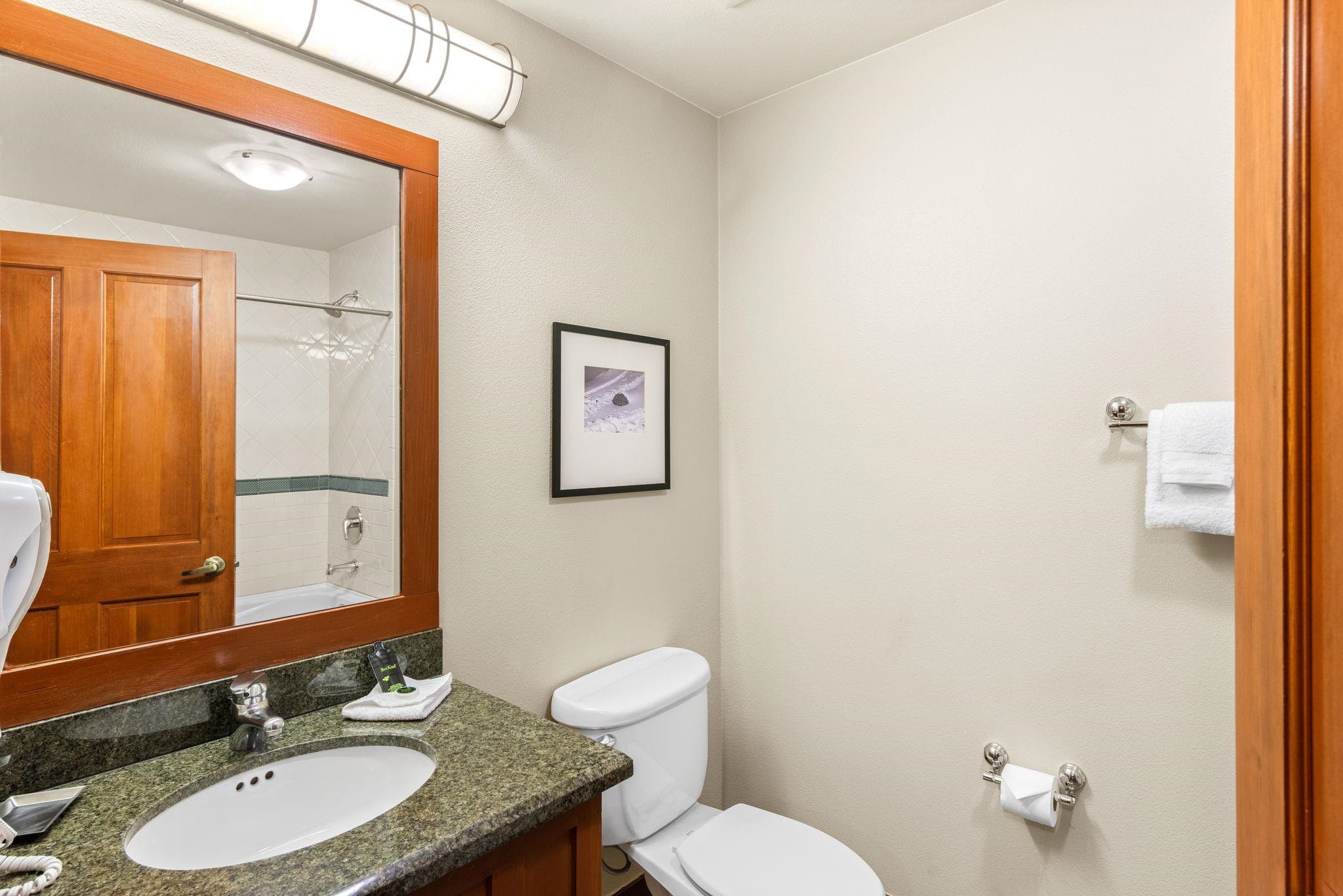 1850 Village South Road UNIT 4-417 (417 West), Olympic Valley, CA, 96146