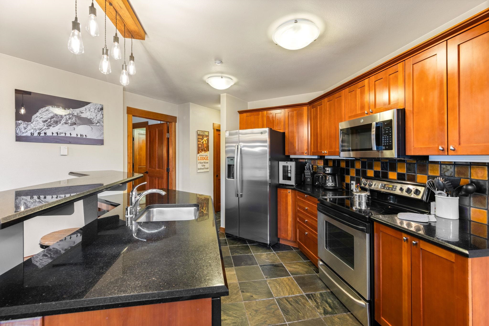 1850 Village South Road UNIT 4-417 (417 West), Olympic Valley, CA, 96146