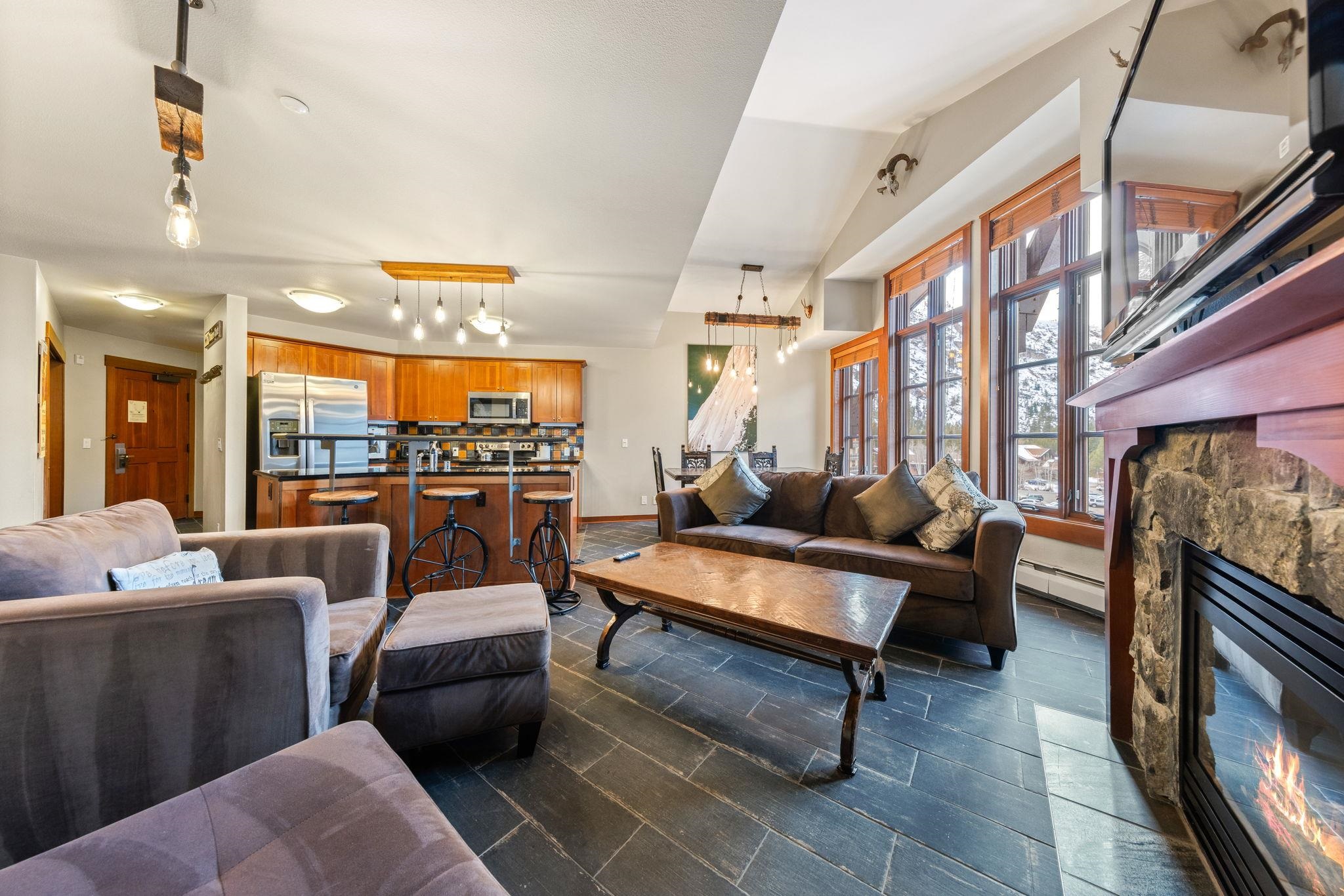 1850 Village South Road UNIT 4-417 (417 West), Olympic Valley, CA, 96146