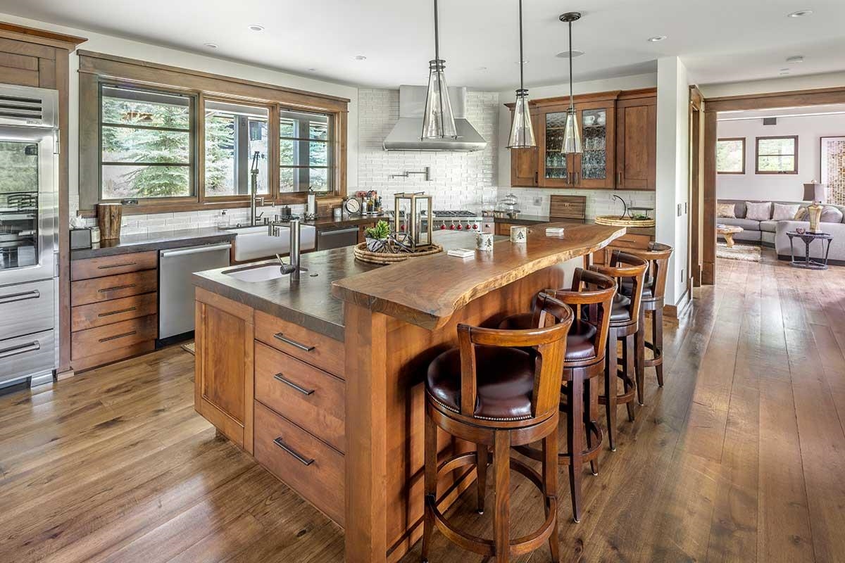 9619 Dunsmuir Way, Truckee, CA, 96161